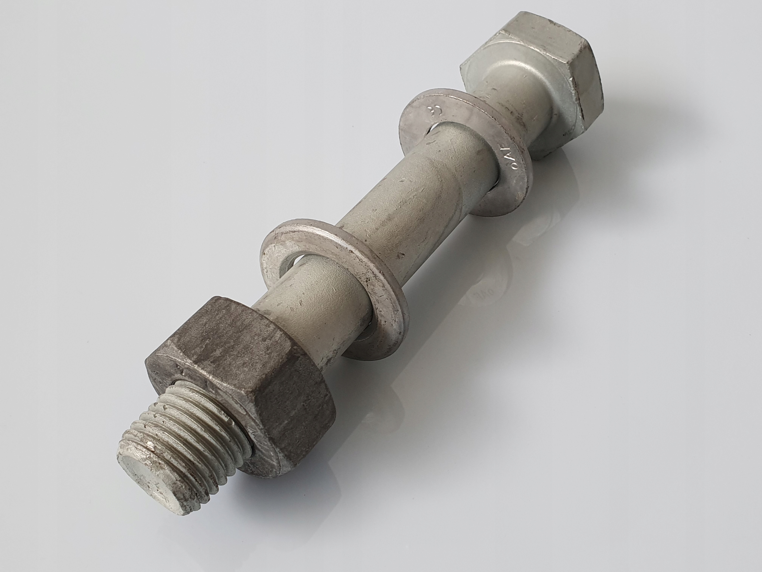 ŚRUBA HV M36 x 235 10.9 Z NAKRĘTKĄ I PODKŁADKAMI Kod producenta HV M36x235-10.9 EN14399-4 HDG FRIEDBERG