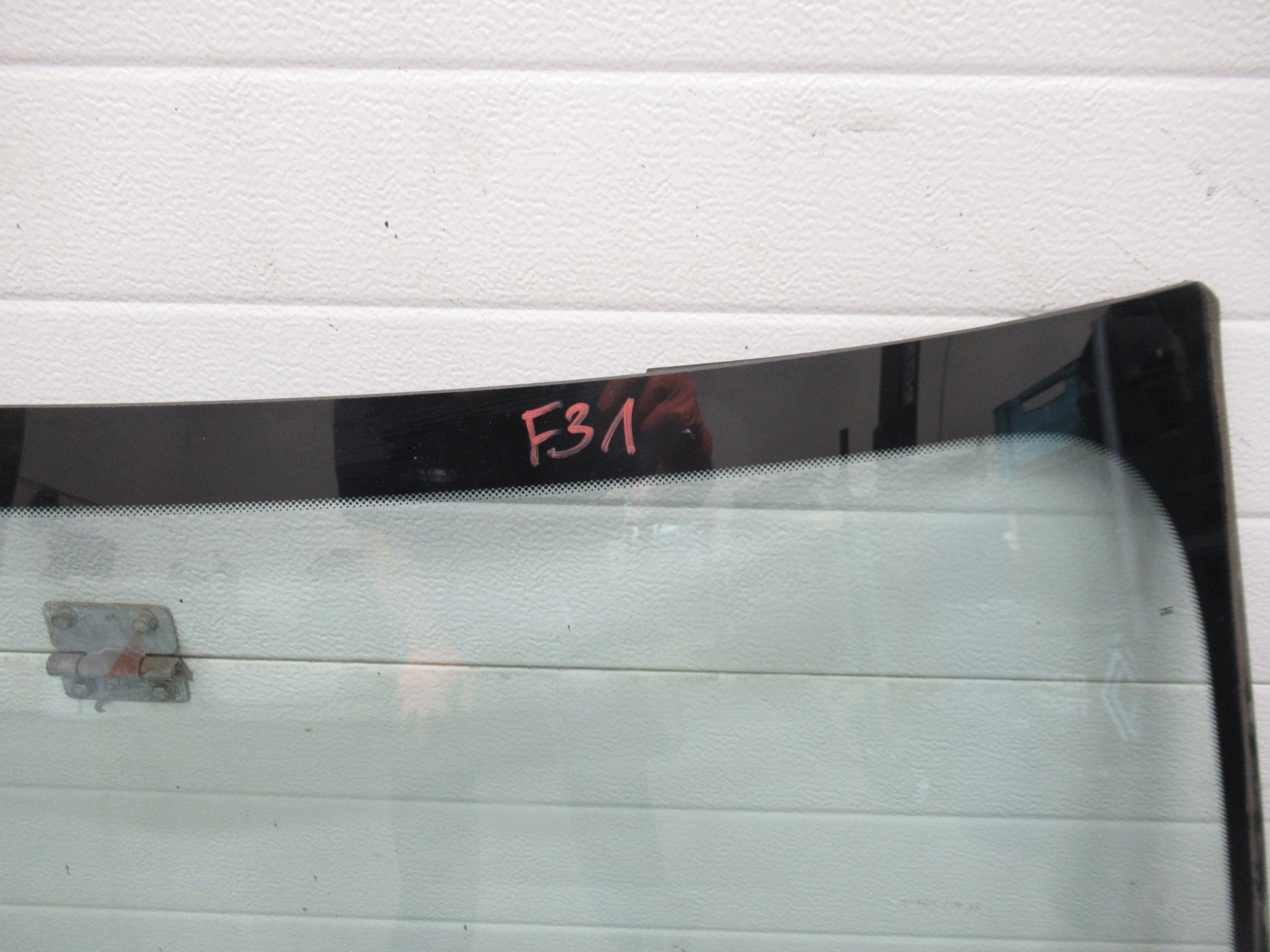 windscreen front iron BMW 3 F30 F31 F80