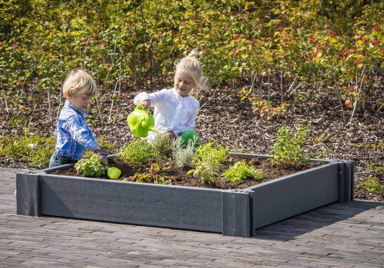 ECOPLANC 200x200x22 skrzynka ogrodowa rabata Materiał wykonania tworzywo sztuczne