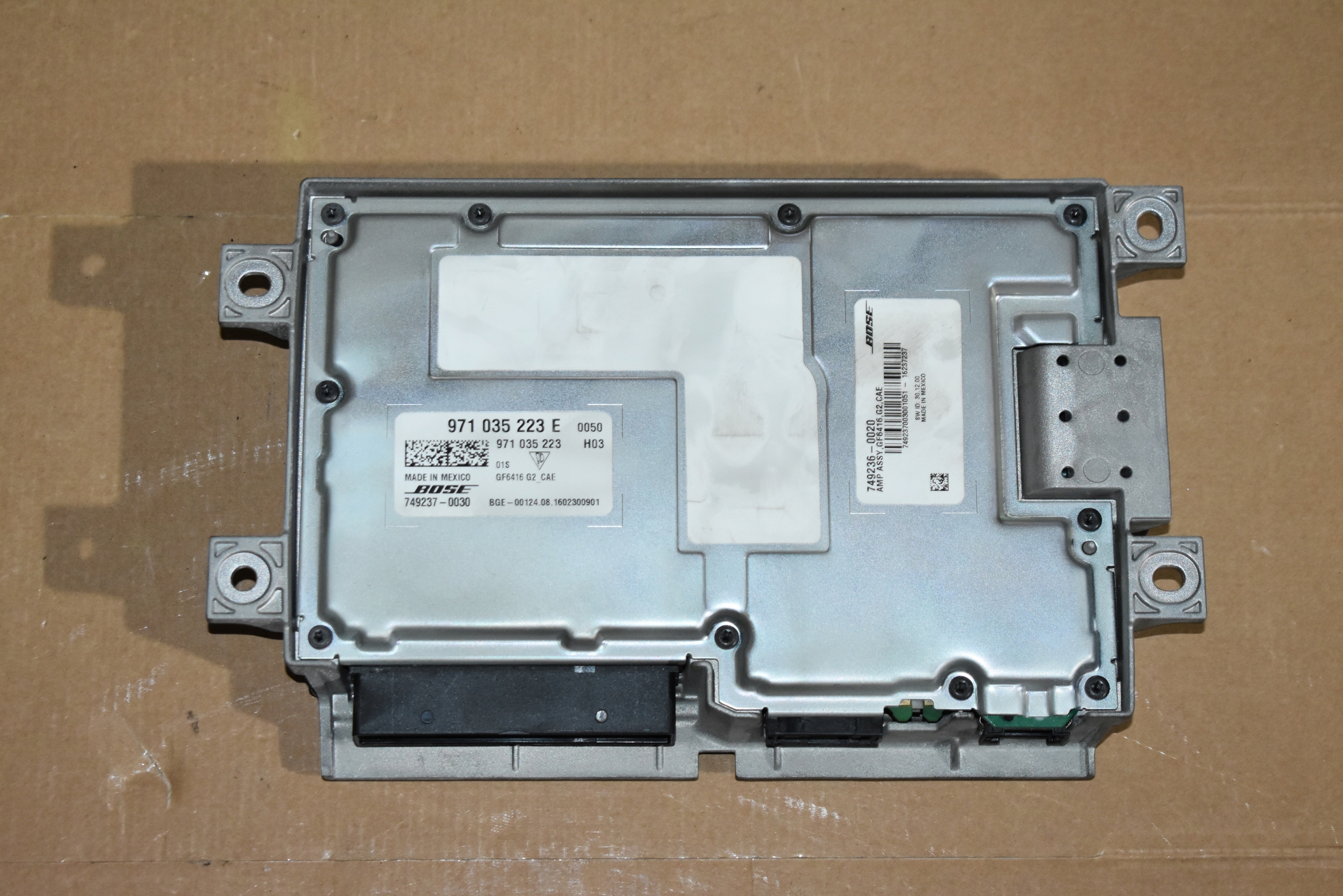 IDEALNY amplifier BOSE PORSCHE PANAMERA 971 A 1