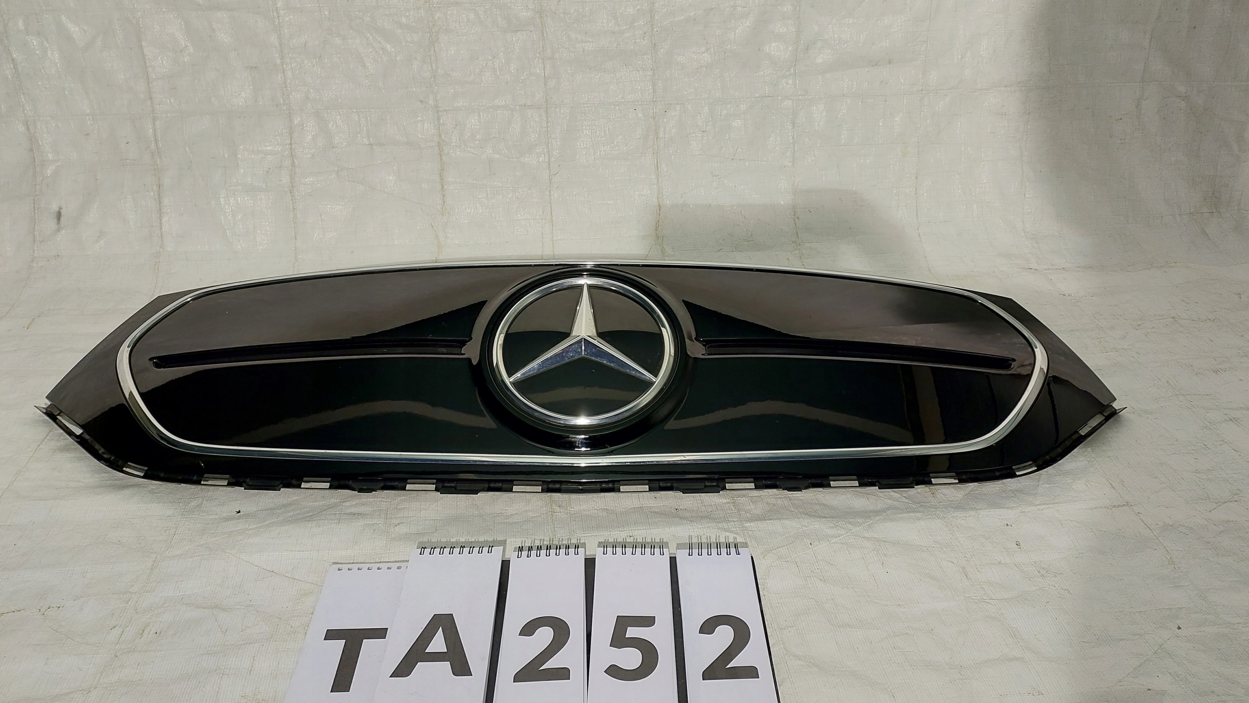 MERCEDES-BENZ EQA GRILL ATRAPA CHŁODNICY