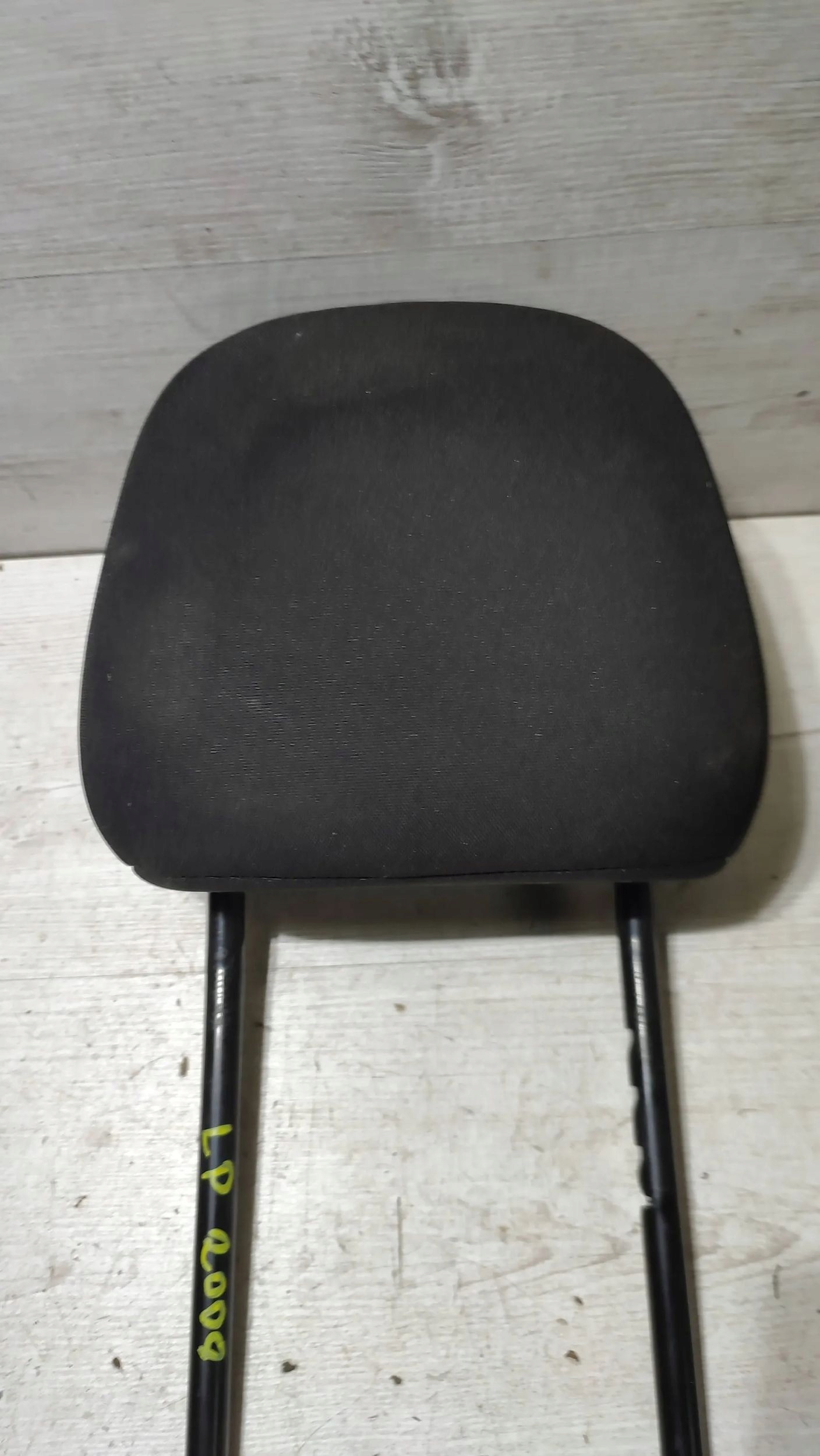 Peugeot 2008 and 2013 front side left rest