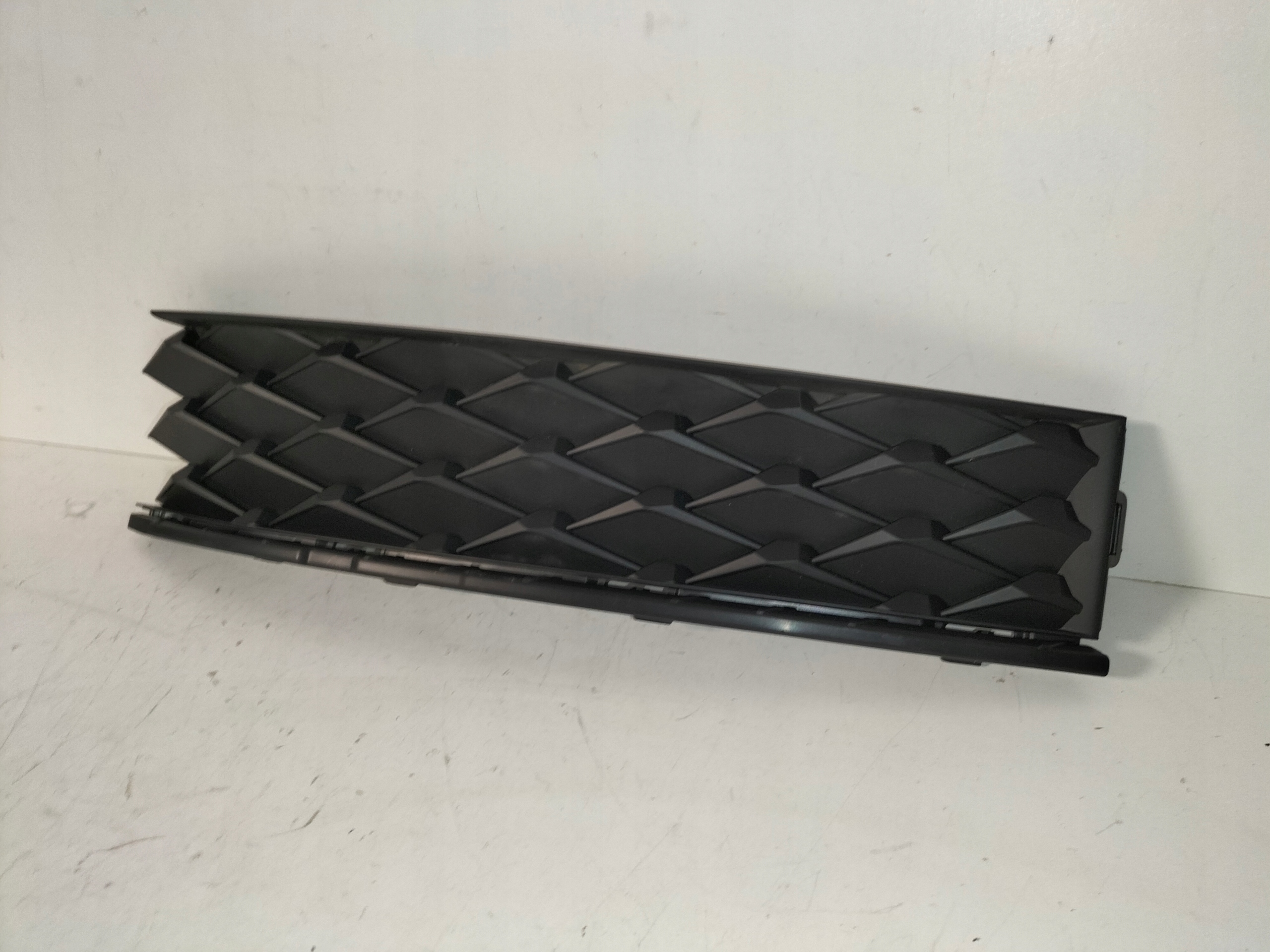 grille grid of a bumper front left SKODA SUPERB 4 IV 24