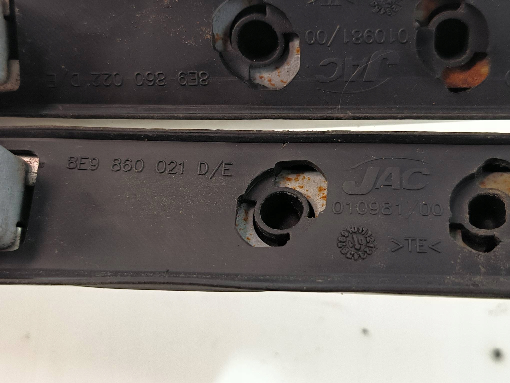 Dachreling dach 8E9860021 AUDI A4 B6 KOMBI