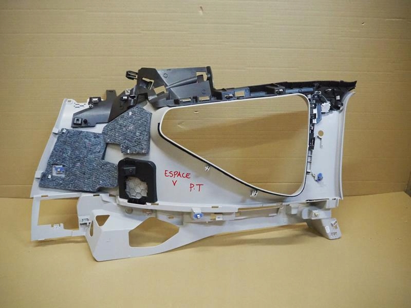 OSŁONA SŁUPKA PRAWY TYŁ RENAULT ESPACE V Jakość części (zgodnie z GVO) O - oryginał z logo producenta pojazdu (OE)