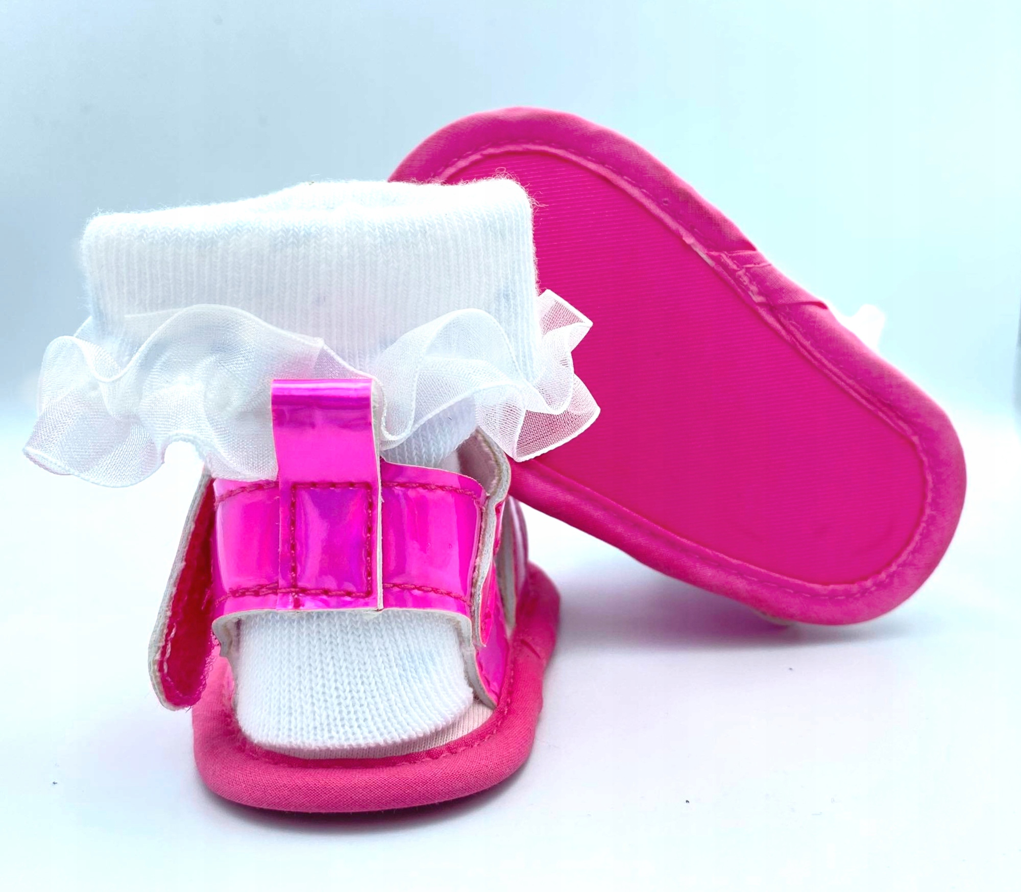 BUTY DLA NIEMOWLĄT BUCIKI NIEMOWLĘCE NIECHODKI PAPUCIE KAPCIE roz. 18 0-6mc Bohater brak