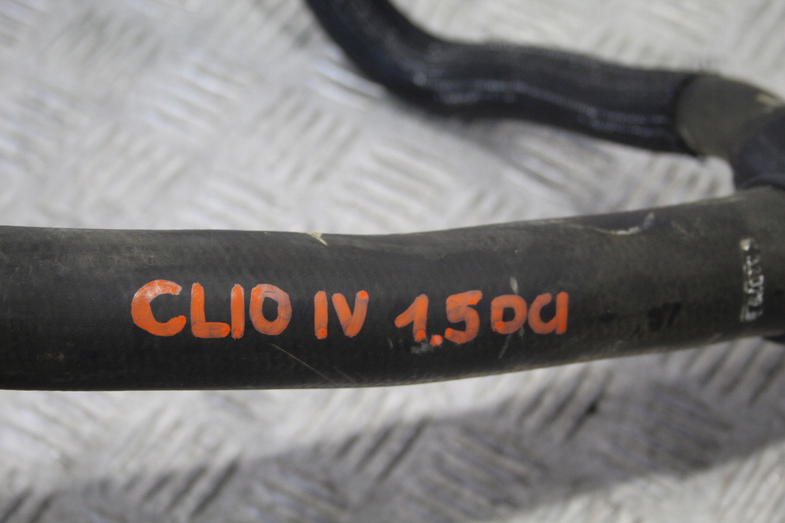 crijevo prijenos vode RENAULT CLIO IV 215036908R