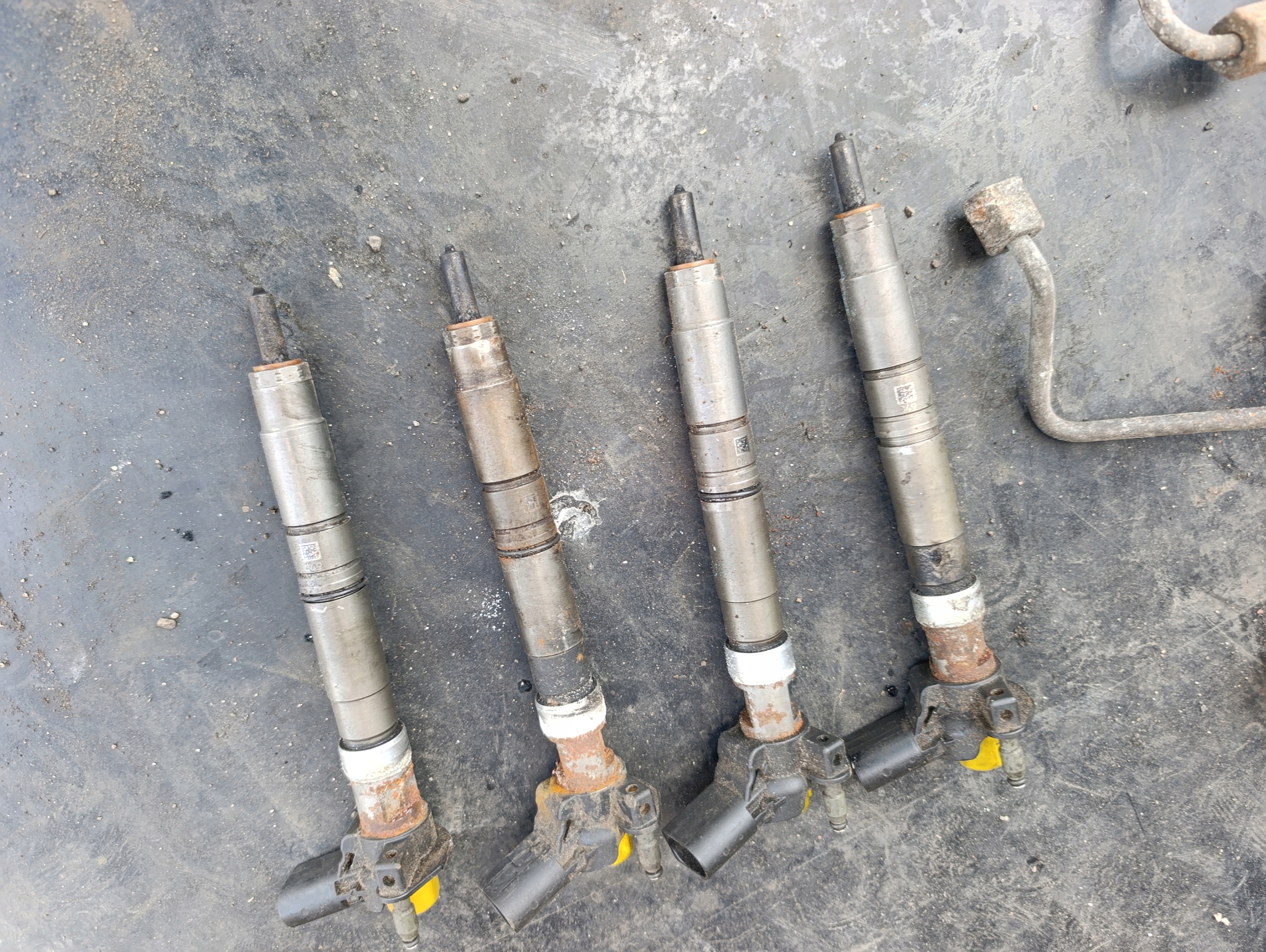 VW T5 LIFT T6 2.0TDI Einspritzdüse Einspritzdüse Kraftstoffverteiler Einspritzleiste Schläuche KOMPLET