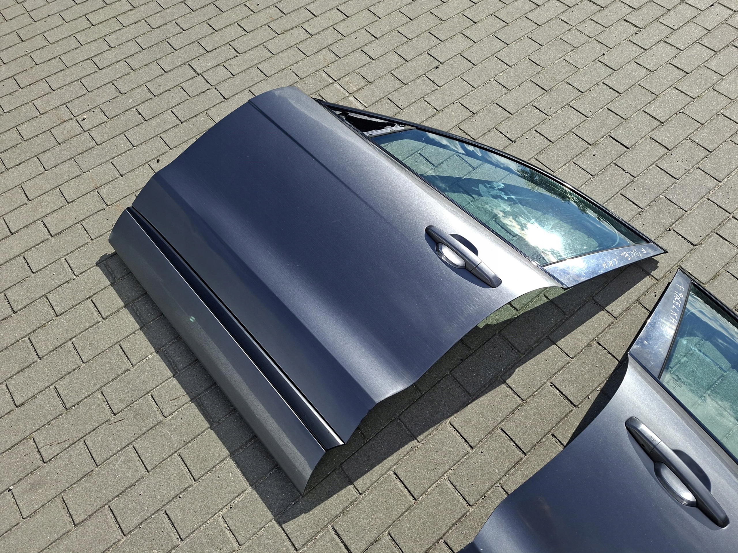 door front left front left JAGUAR F-PACE X761 LKH