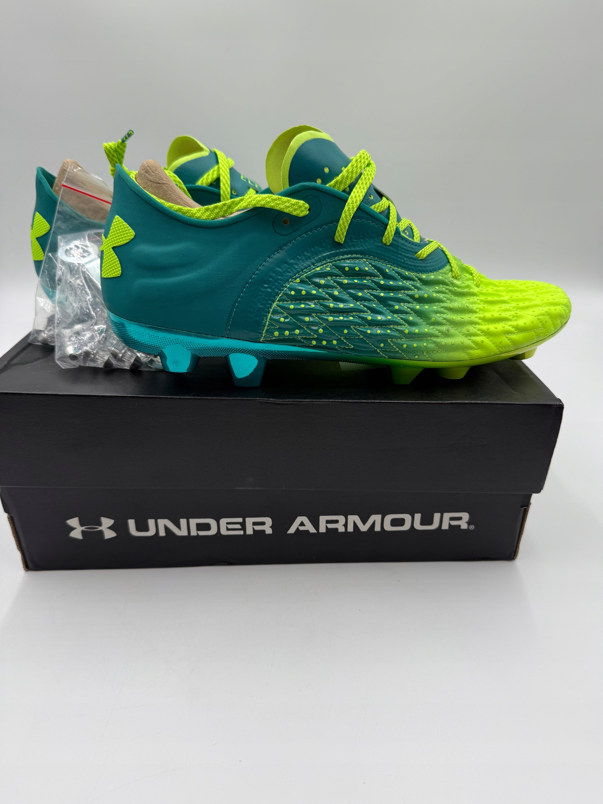 fotbalové kopačky značky Under Armour Ua Clone Magnetico Pro 2.0 Hyb 46