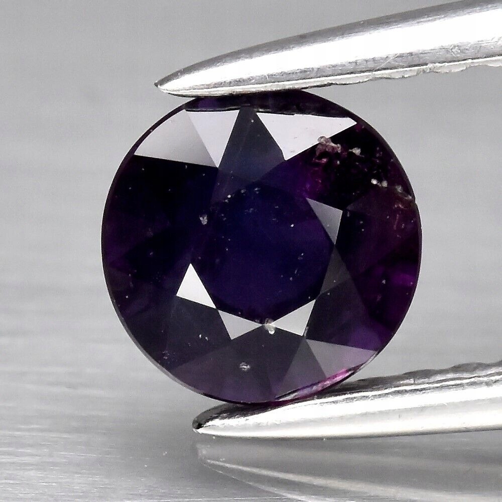 Safír 0.74ct Fialový Kulatý eCertifikát Wbd