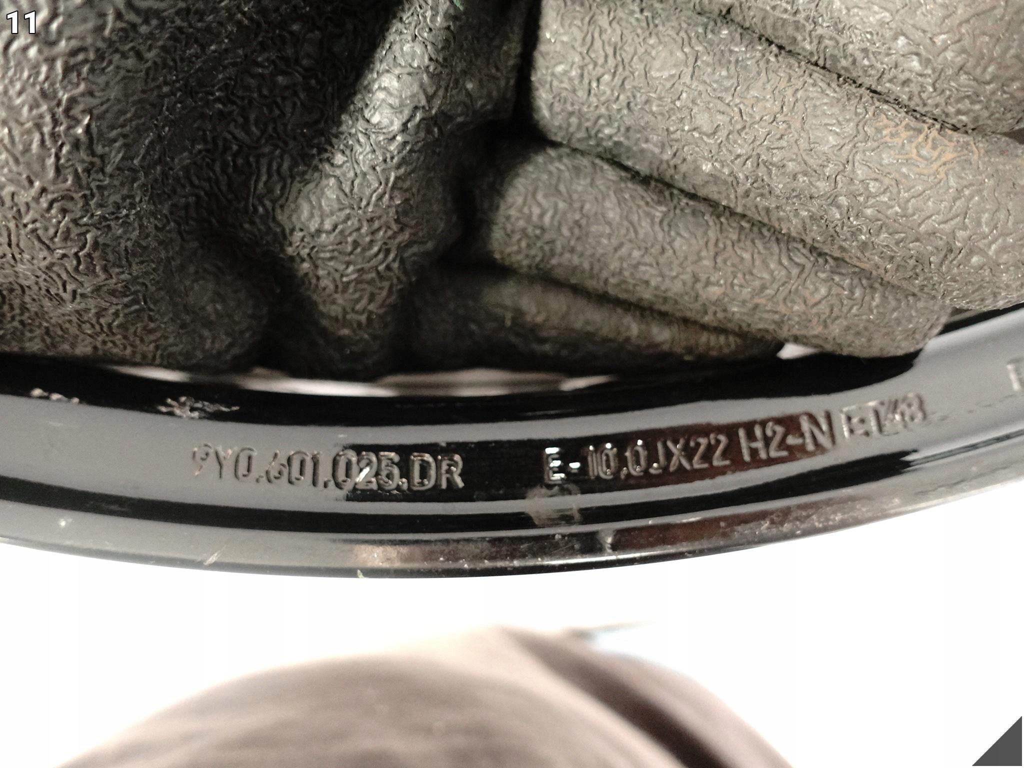 PORSCHE CAYENNE 9Y0 E3 TURBO design disk disk 10Jx22 ET48 5x130 QO1