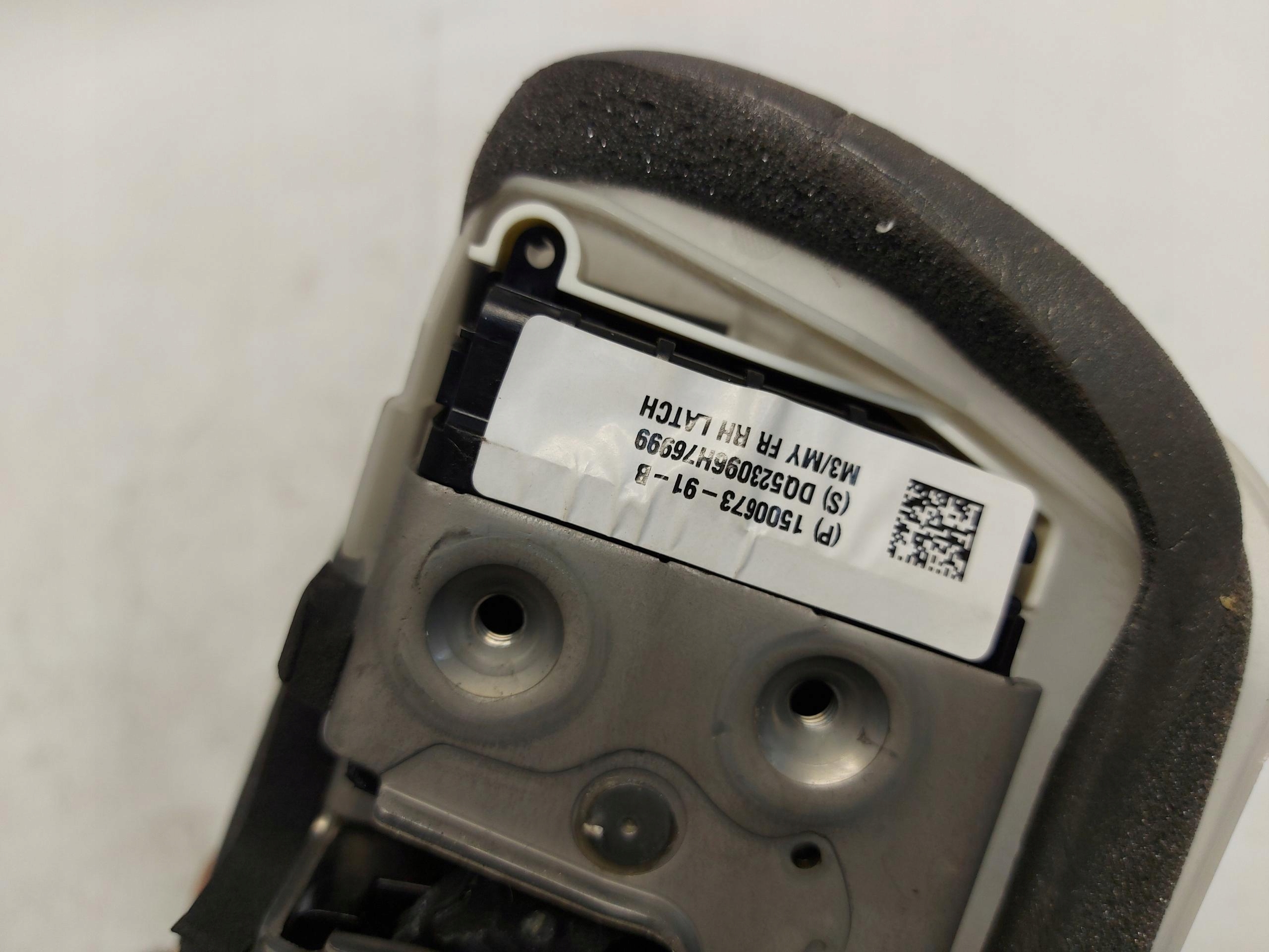 TESLA MODEL Y 2023r lock door front right 7PIN 1500673-91-B