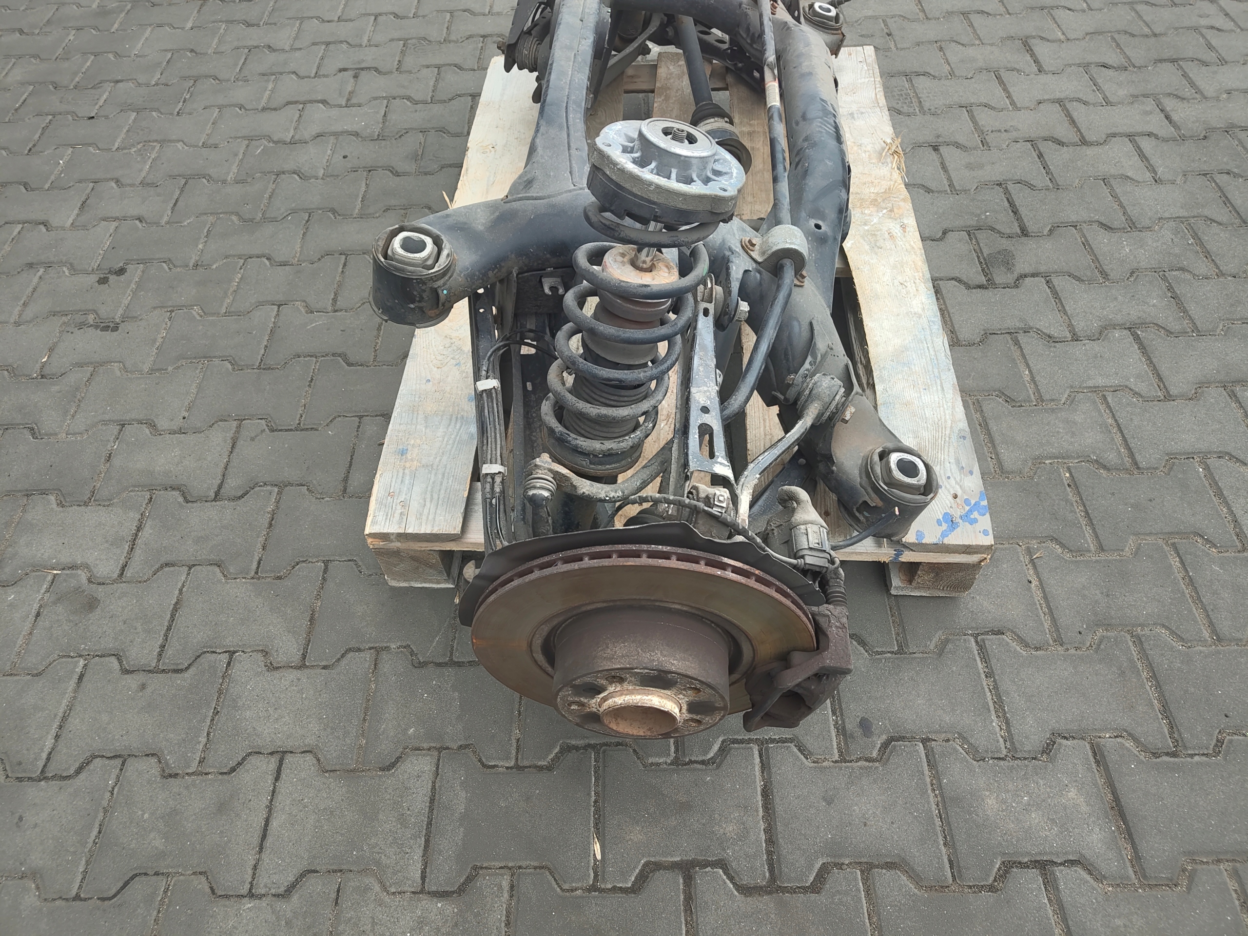 BMW X3 F25 Achsträger heck 2.0D N47
