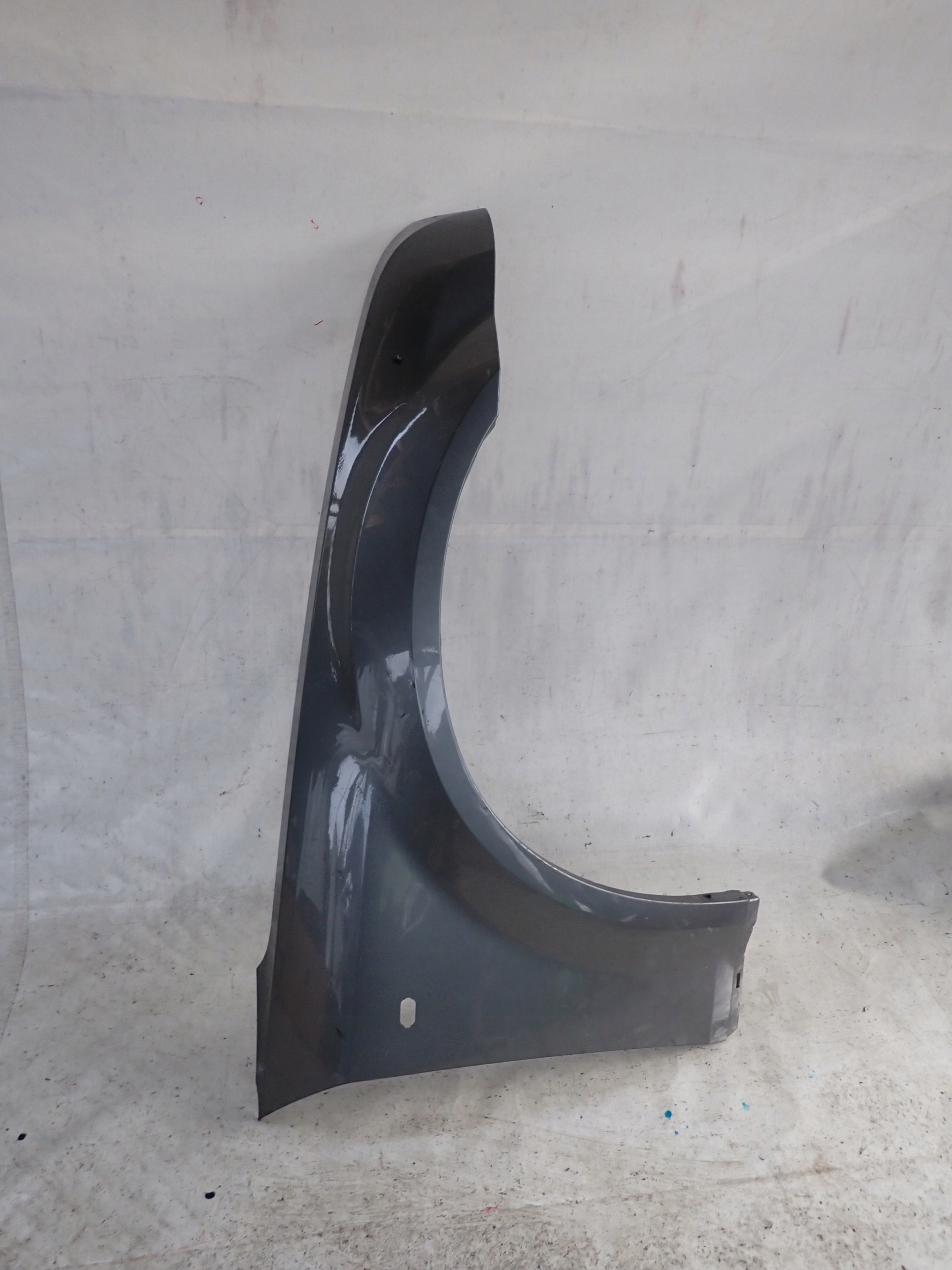 CHRYSLER 300C 04-11 fender right front
