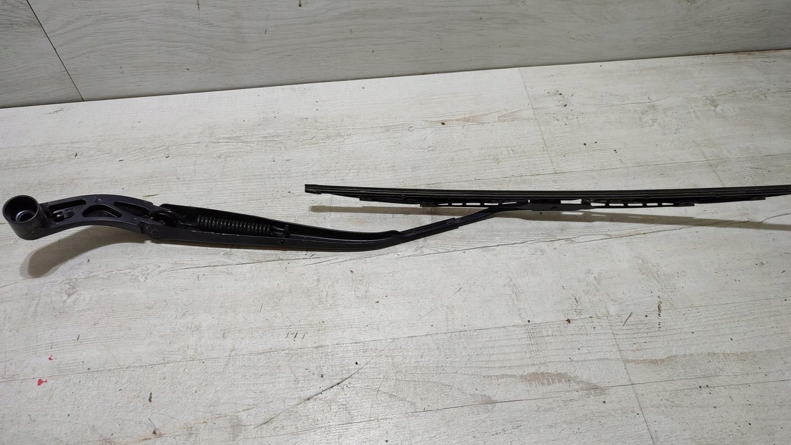 wiper arm left Mazda 2 DJ/DL lift