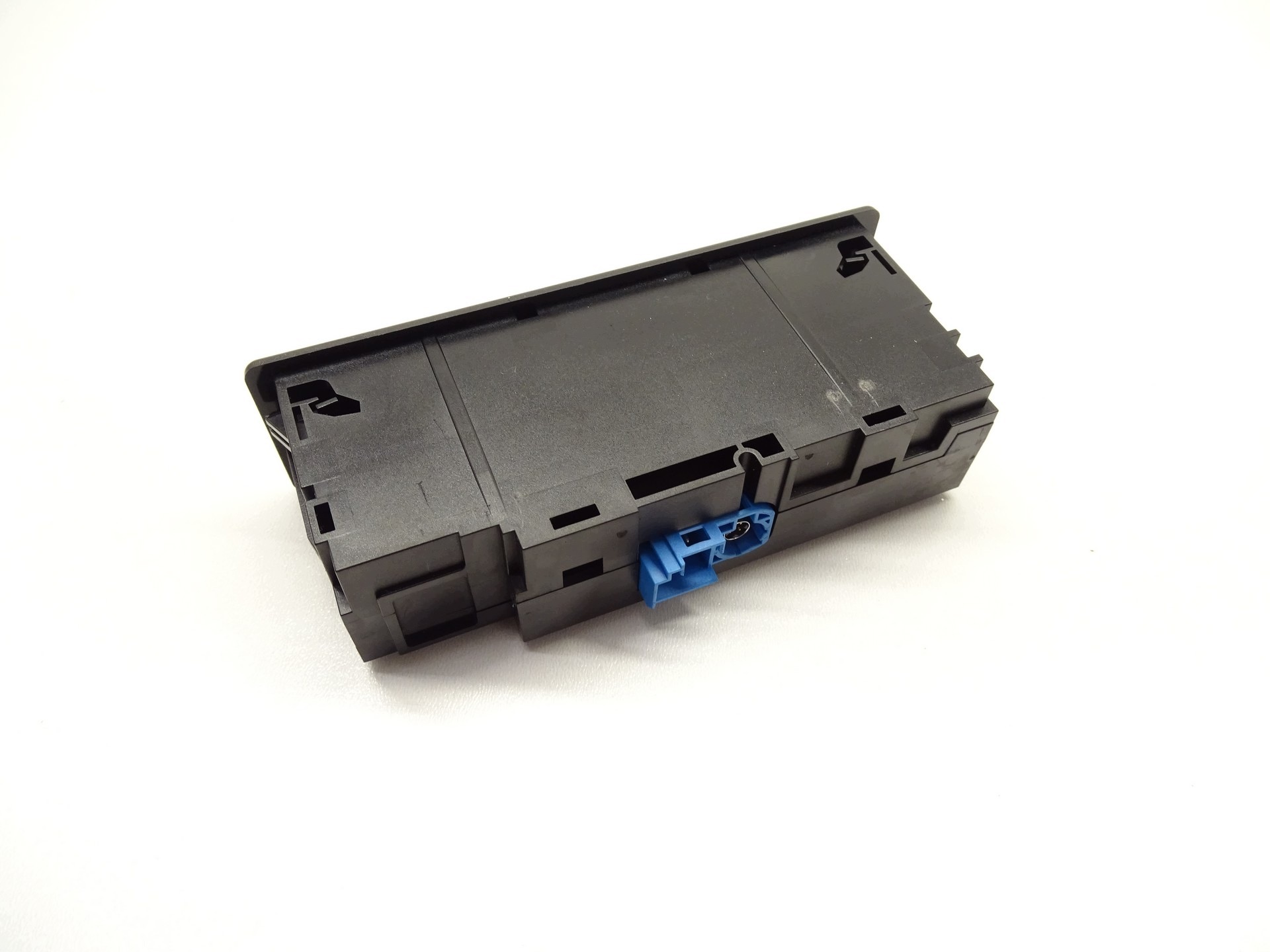 adapter ZLACZE USB MERCEDES W205 A2058200226