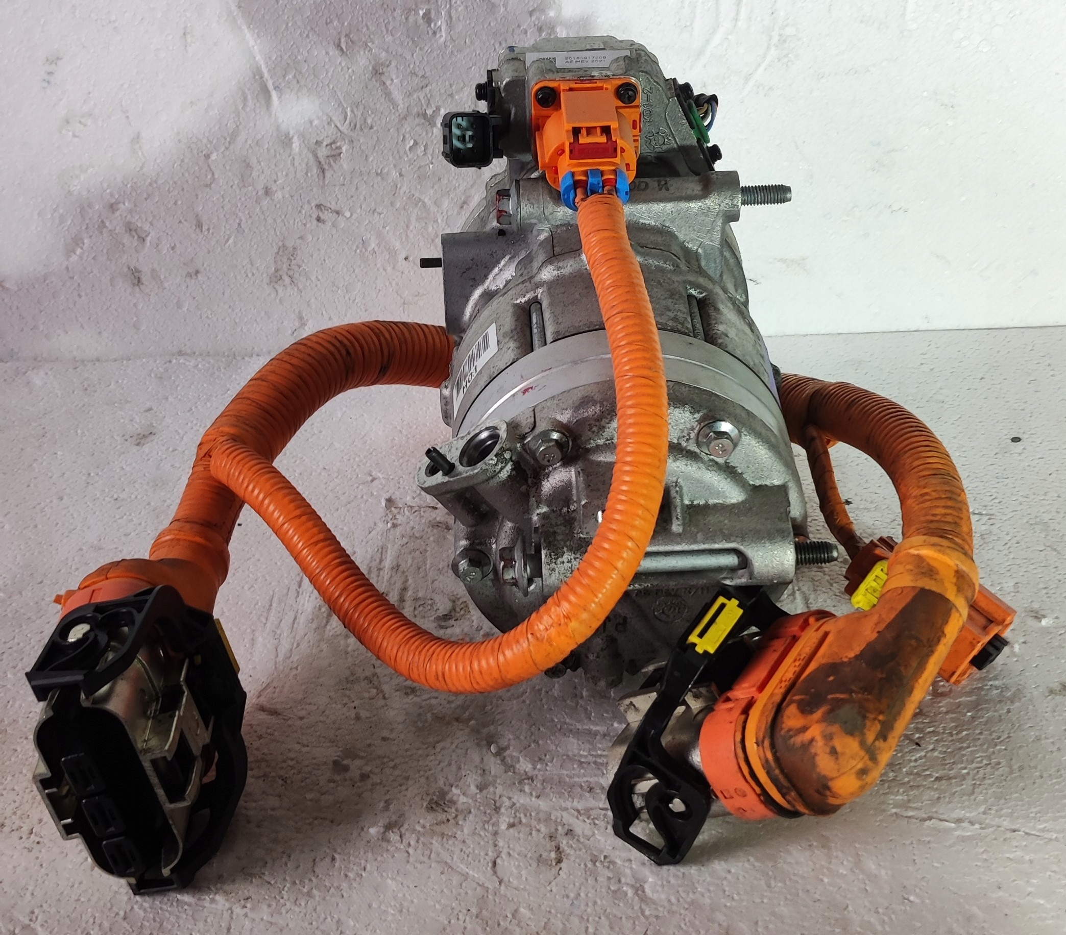 KOMPRESOR KLIMATYZACJI 1.6 B NIRO KONA F502CWFAA04 Typ samochodu 4x4/SUV Samochody osobowe