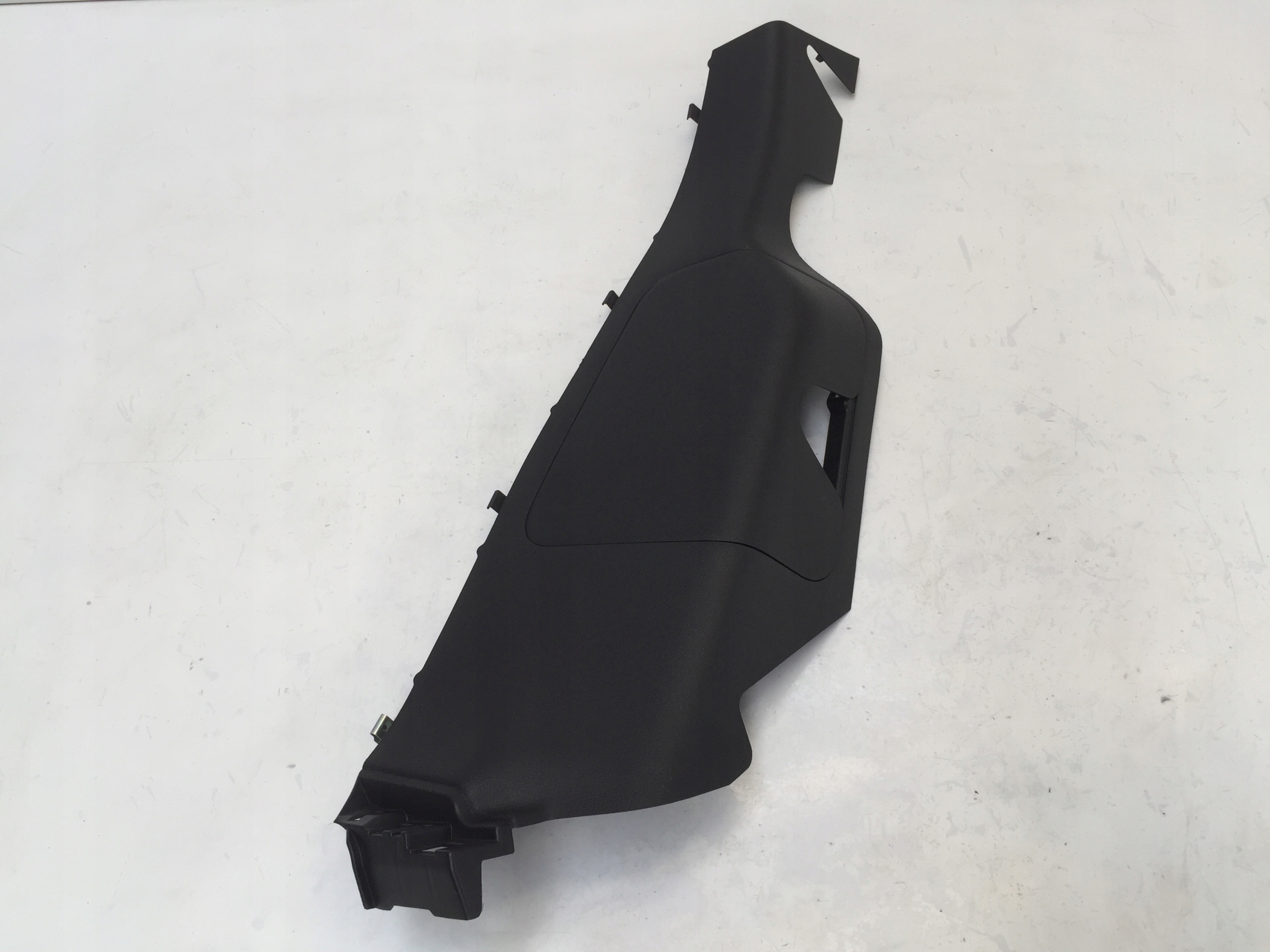 84950 6UA0A - Qashqai III J12 2022 кришка обшивка права задня