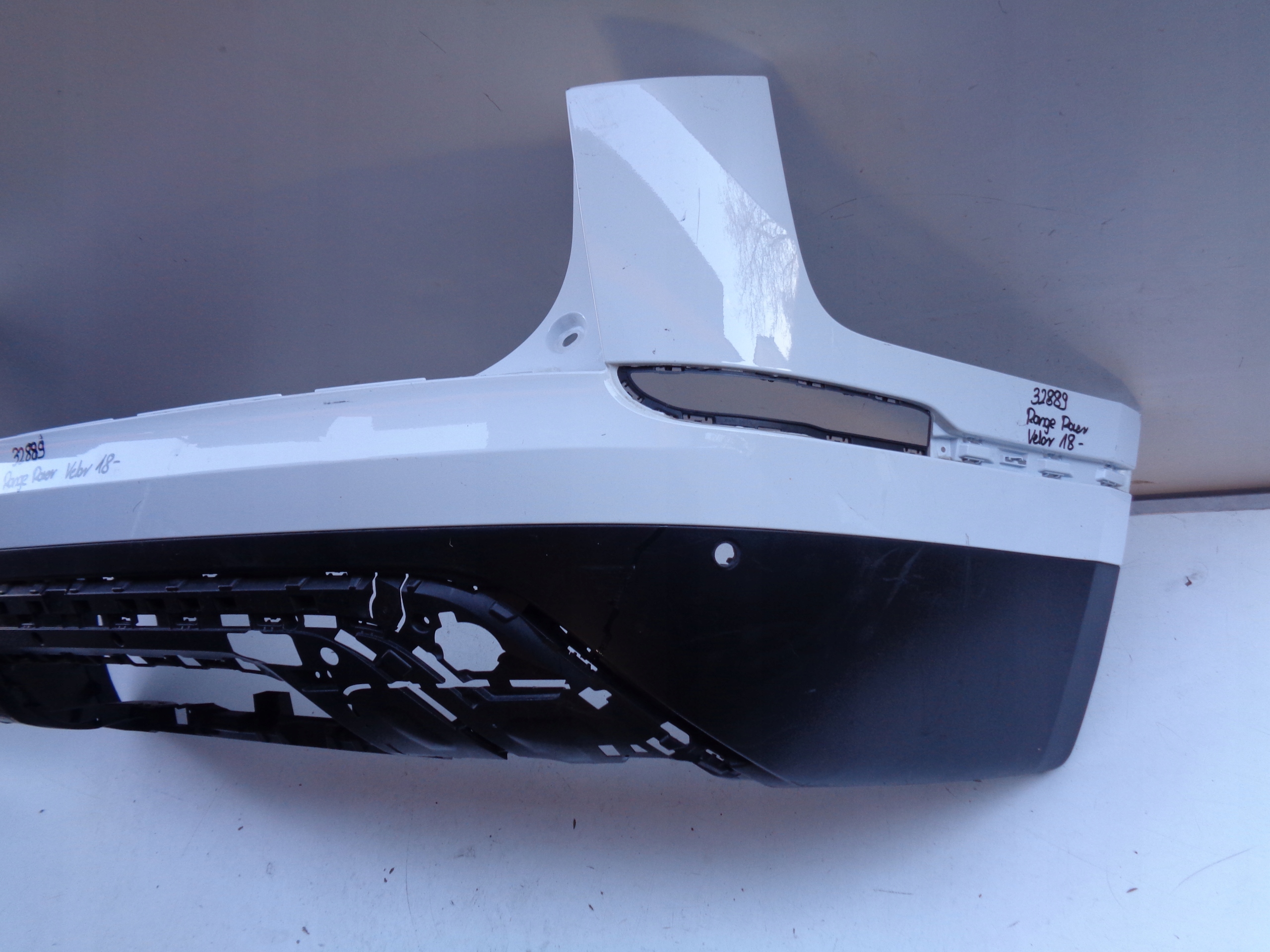 bumper rear RANGE ROVER VELAR 18- NR 32889