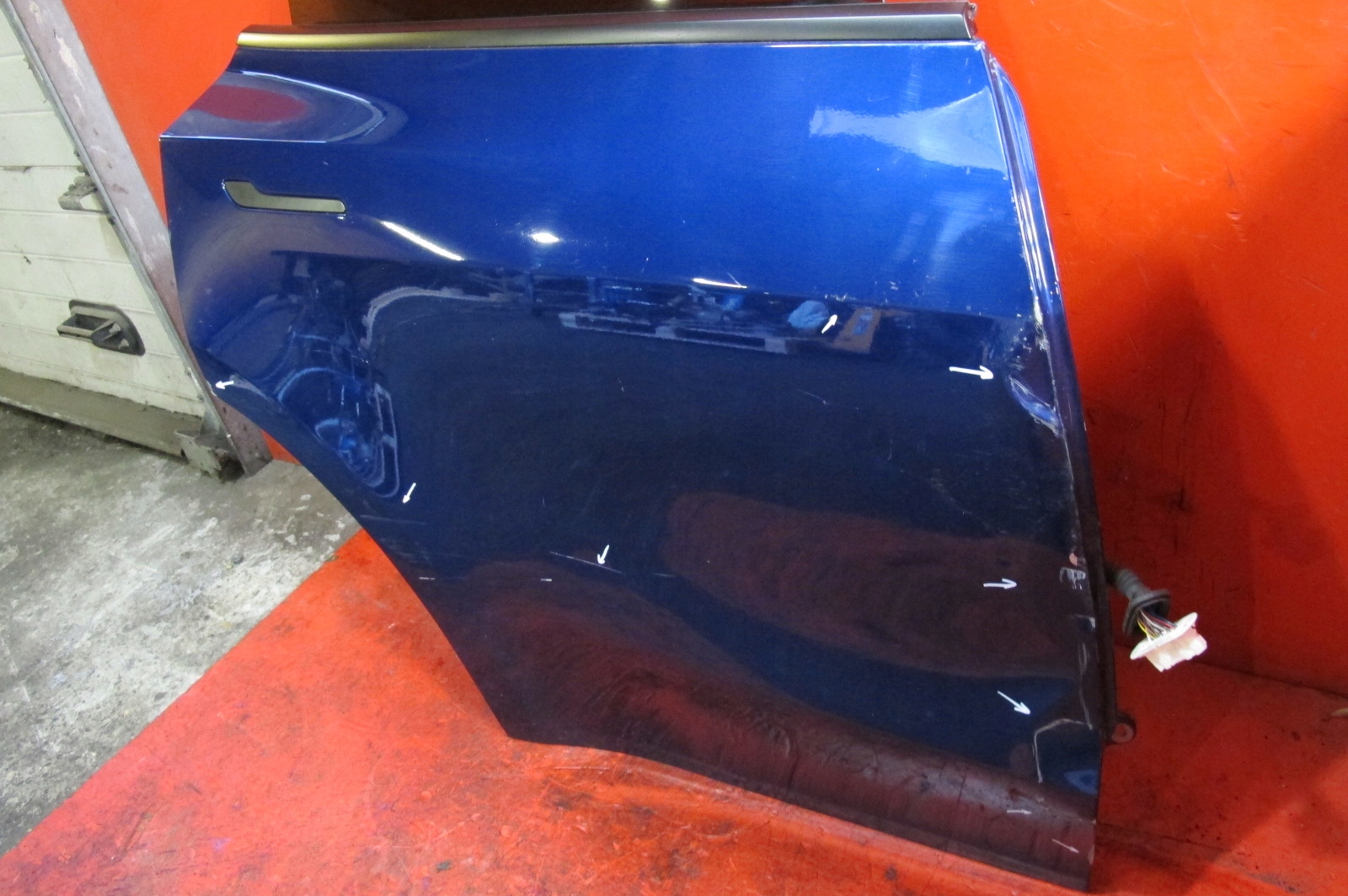 Tesla MODEL Y DRZWI PRAWE TYŁ TYLNE PPSB Strona zabudowy tył - prawa