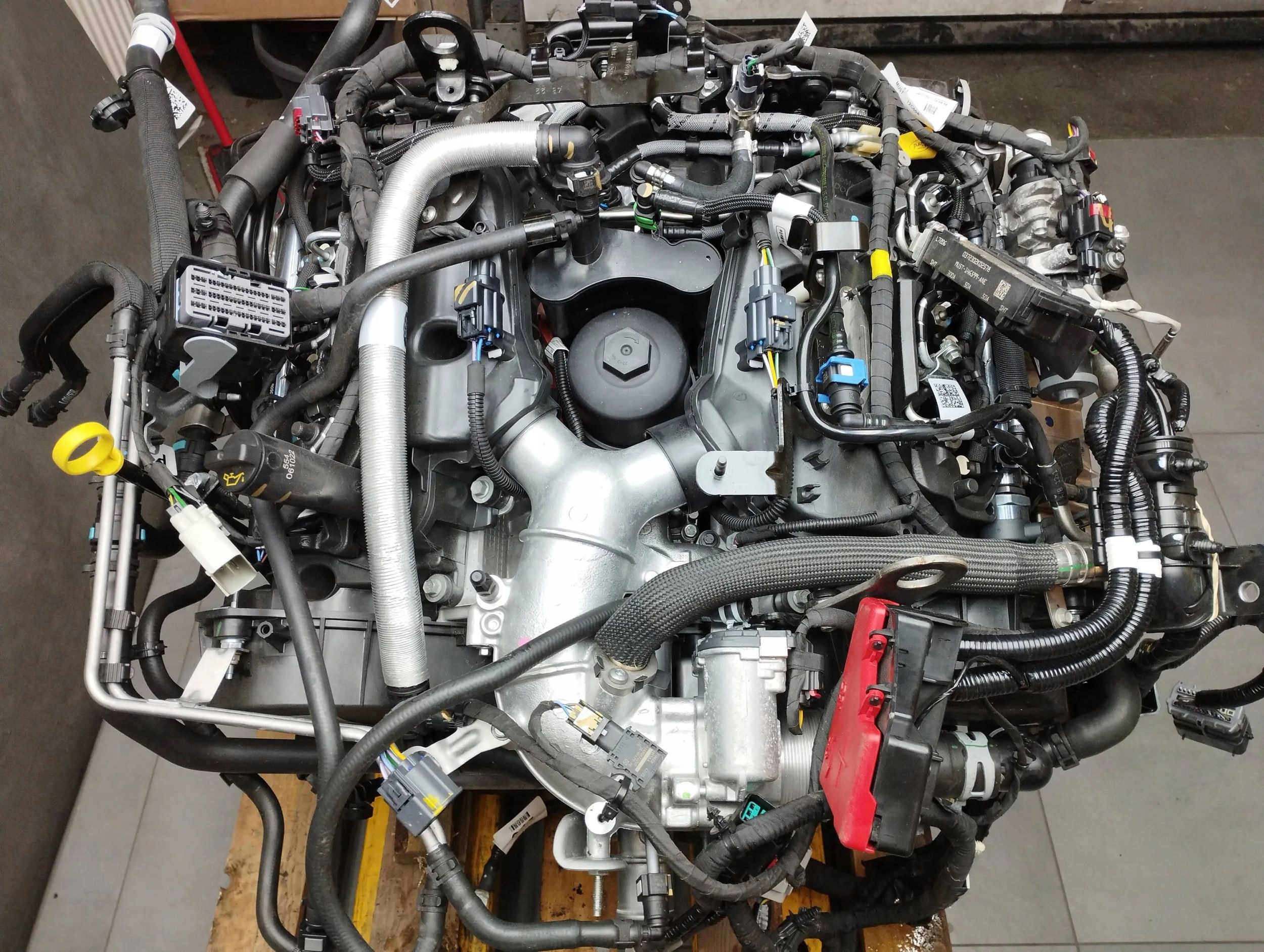 VW Amarok II 3.0 TDI engine complete MB3Q-6007-BA DXWB as new 12KM