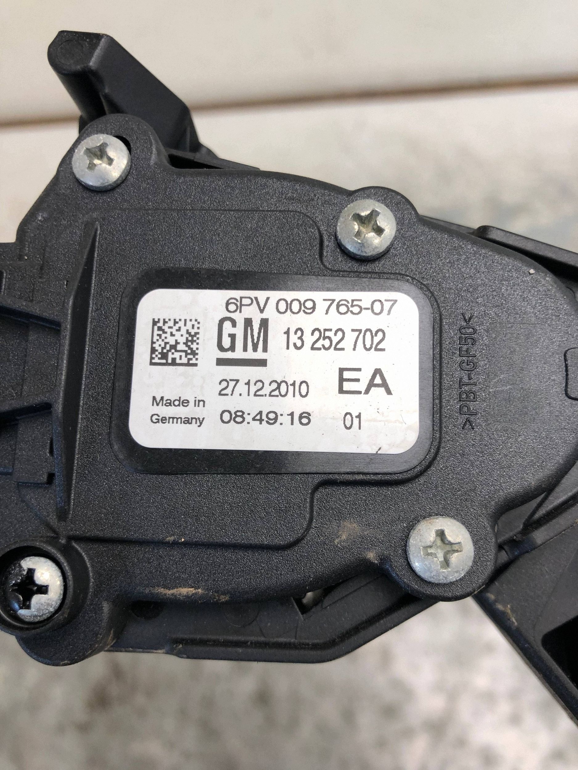 Gaspedal OPEL ASTRA J 13252702