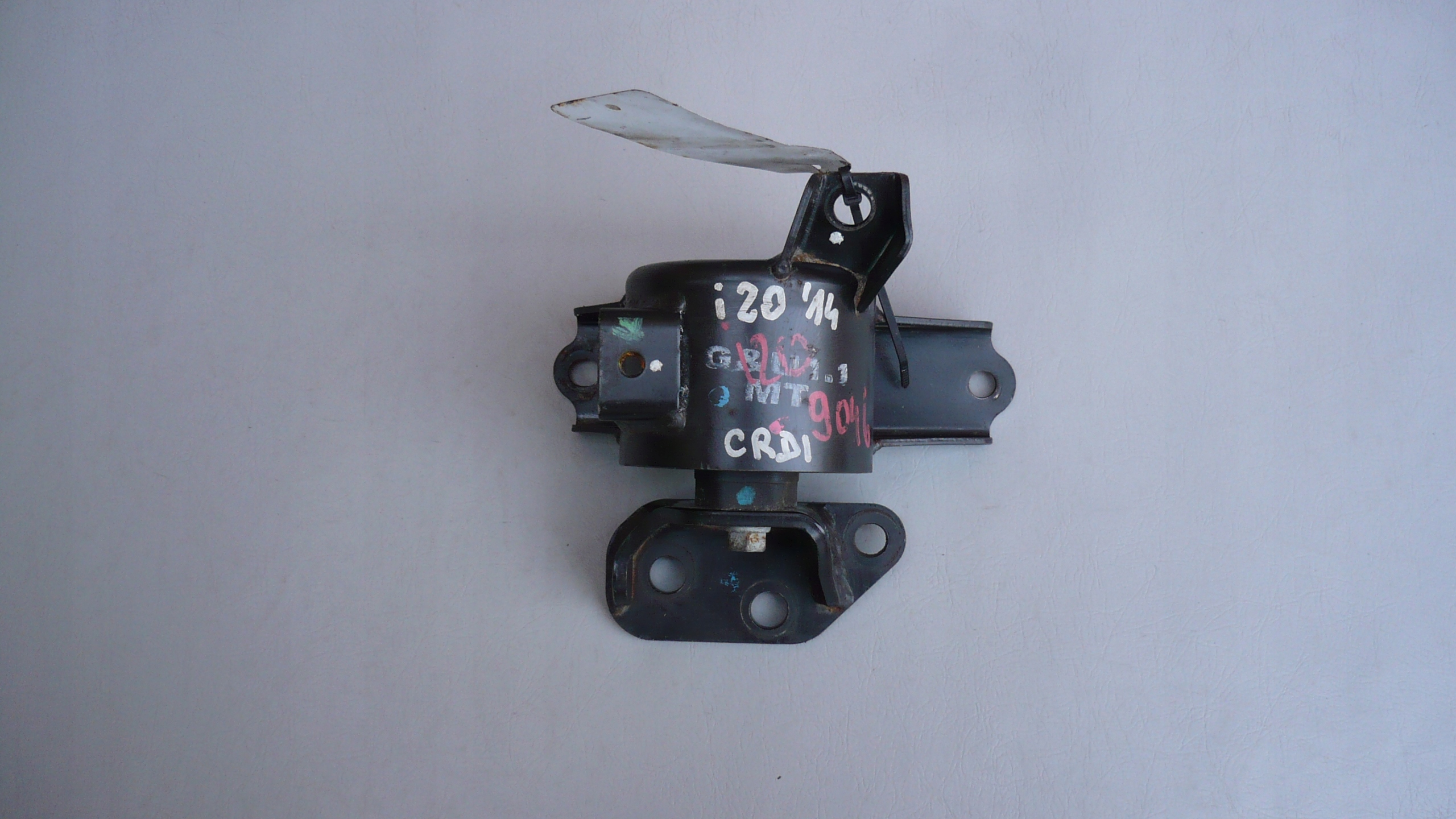 лапа подушка Двигателя Hyundai I20 2014r