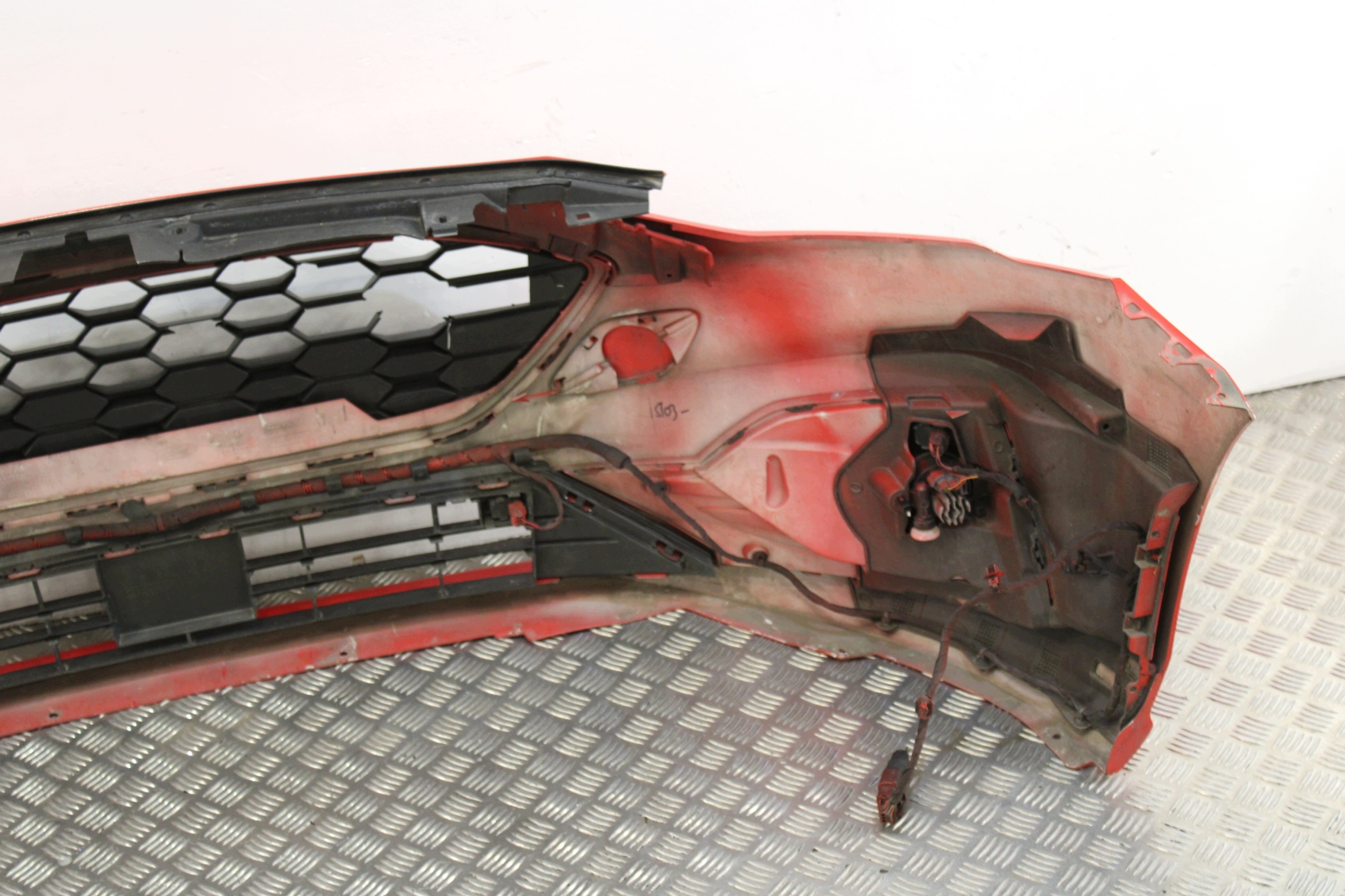 bumper front front 4 X PDC FORD FOCUS MK4 KOMBI ST-LINE