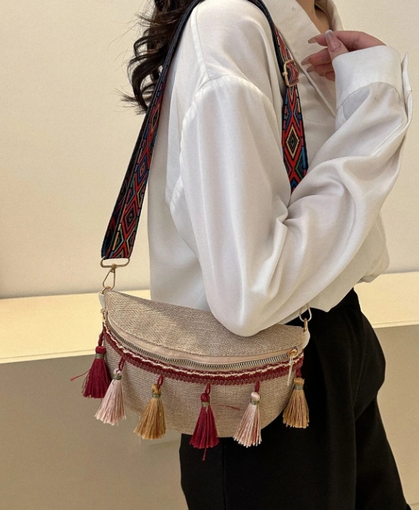 SASZETKA NERKA DAMSKA MIEJSKA POJEMNA BIODRÓWKA Model G/P/9753