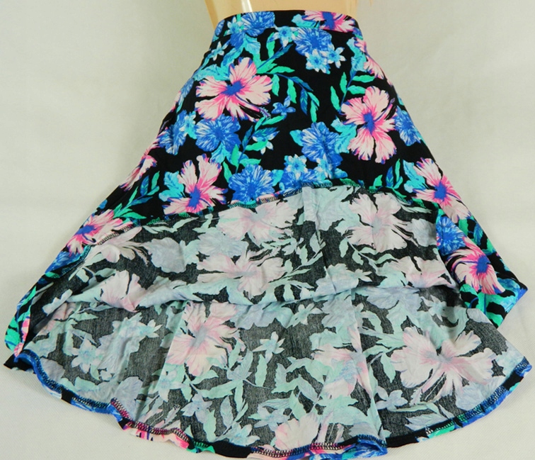 KWIECISTA SPÓDNICA Z WISKOZY _42 Zapięcie zamek