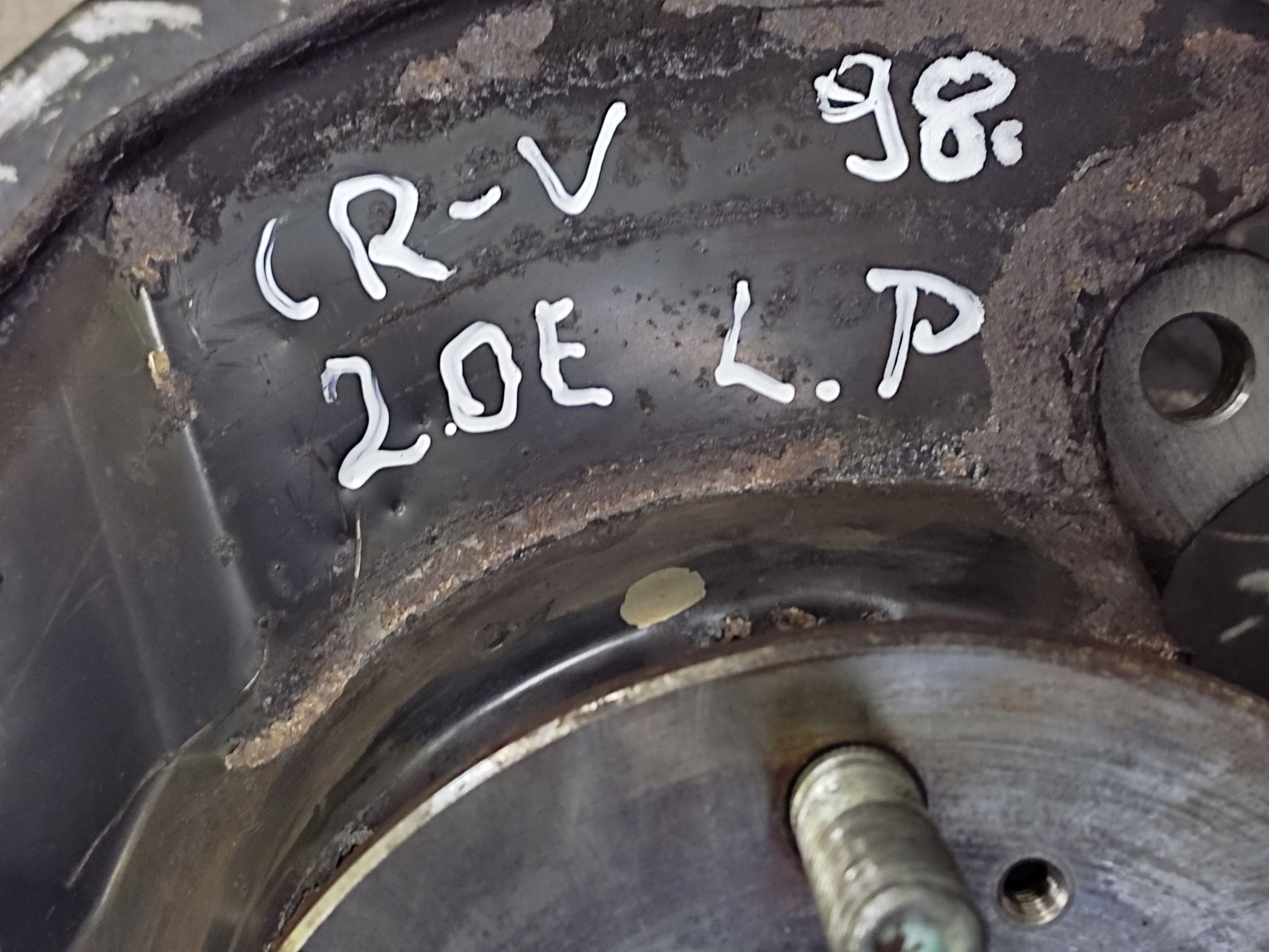 HONDA CRV a 2.0 otoč čepu levý předek