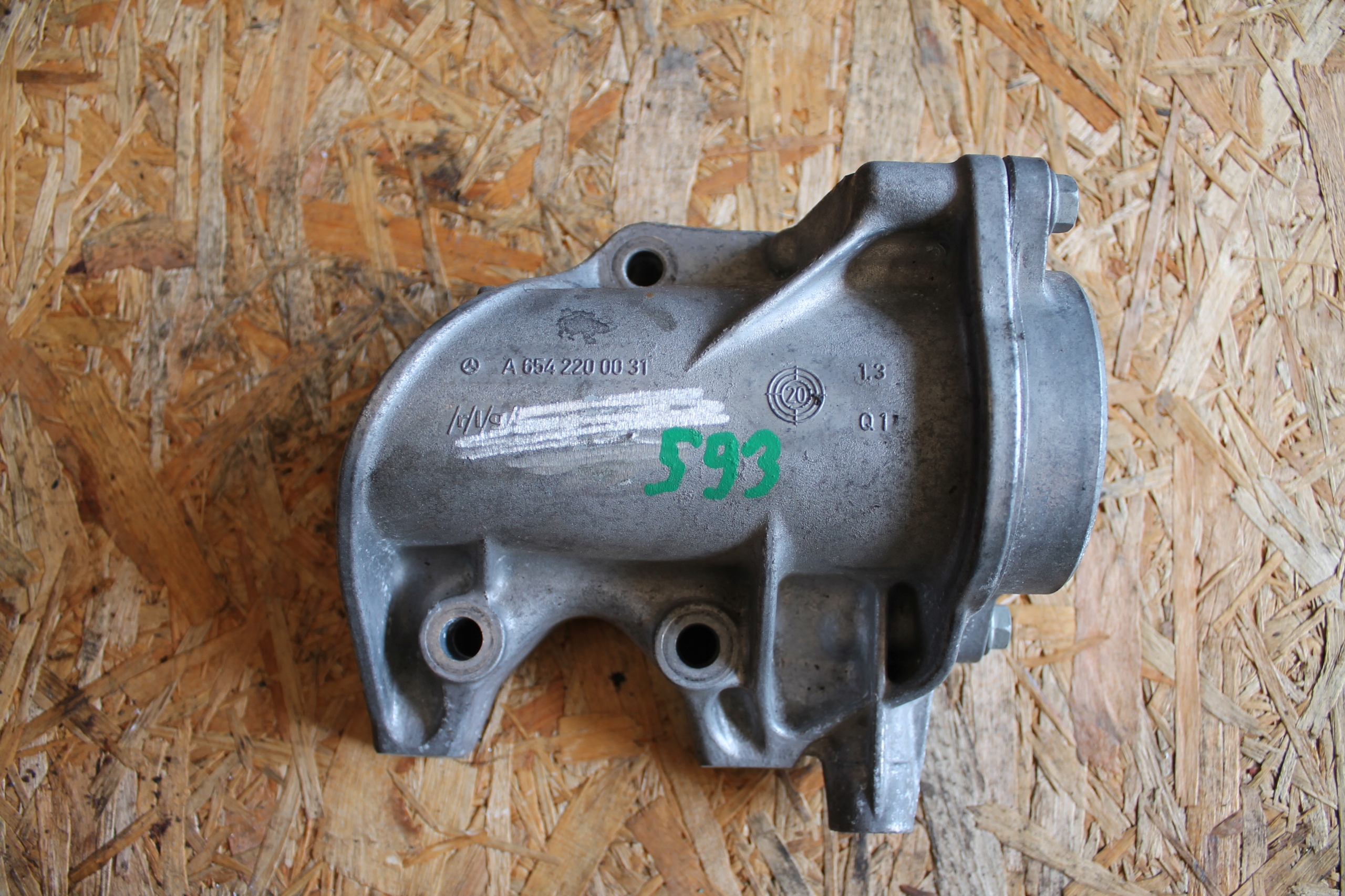 593. Supporto MERCEDES A6542200031
