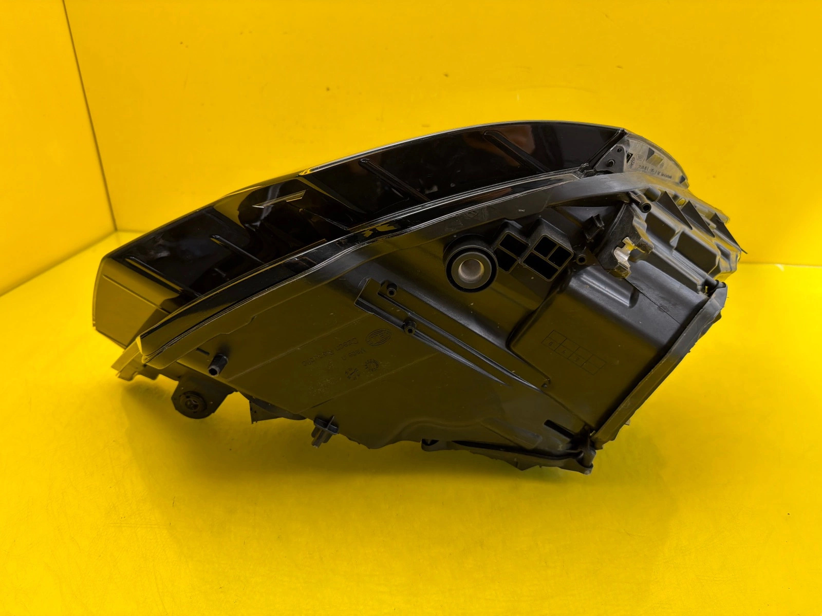 light left Audi A6 C8 4K0 Full Led Matrix 4K0941035