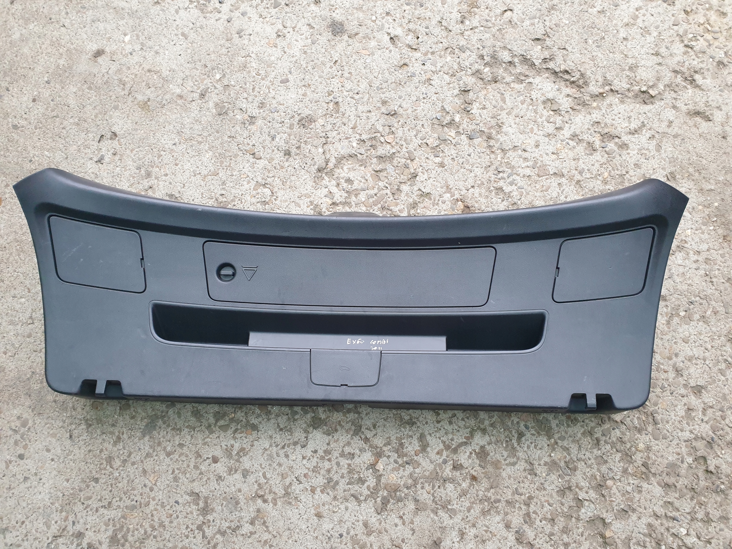 Blende Abdeckung heckklappe Abdeckung SEAT EXEO 2008- KOMBI 3r9867601c