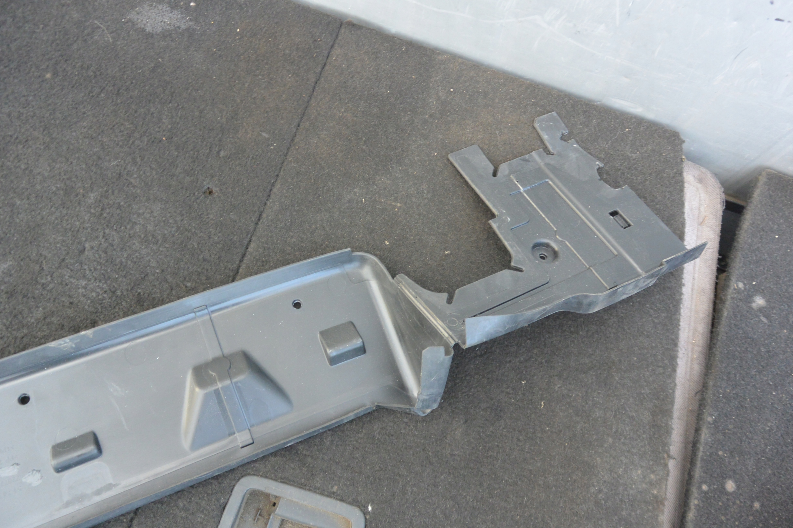 BMW X3 X4 G01 G02 drain intake air lower DOL