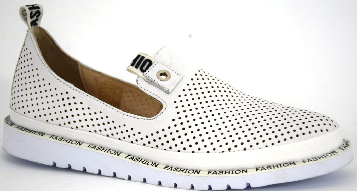 Dámské Polobotky Bílé S Prolamovanými Mokasíny 46C2346 R39