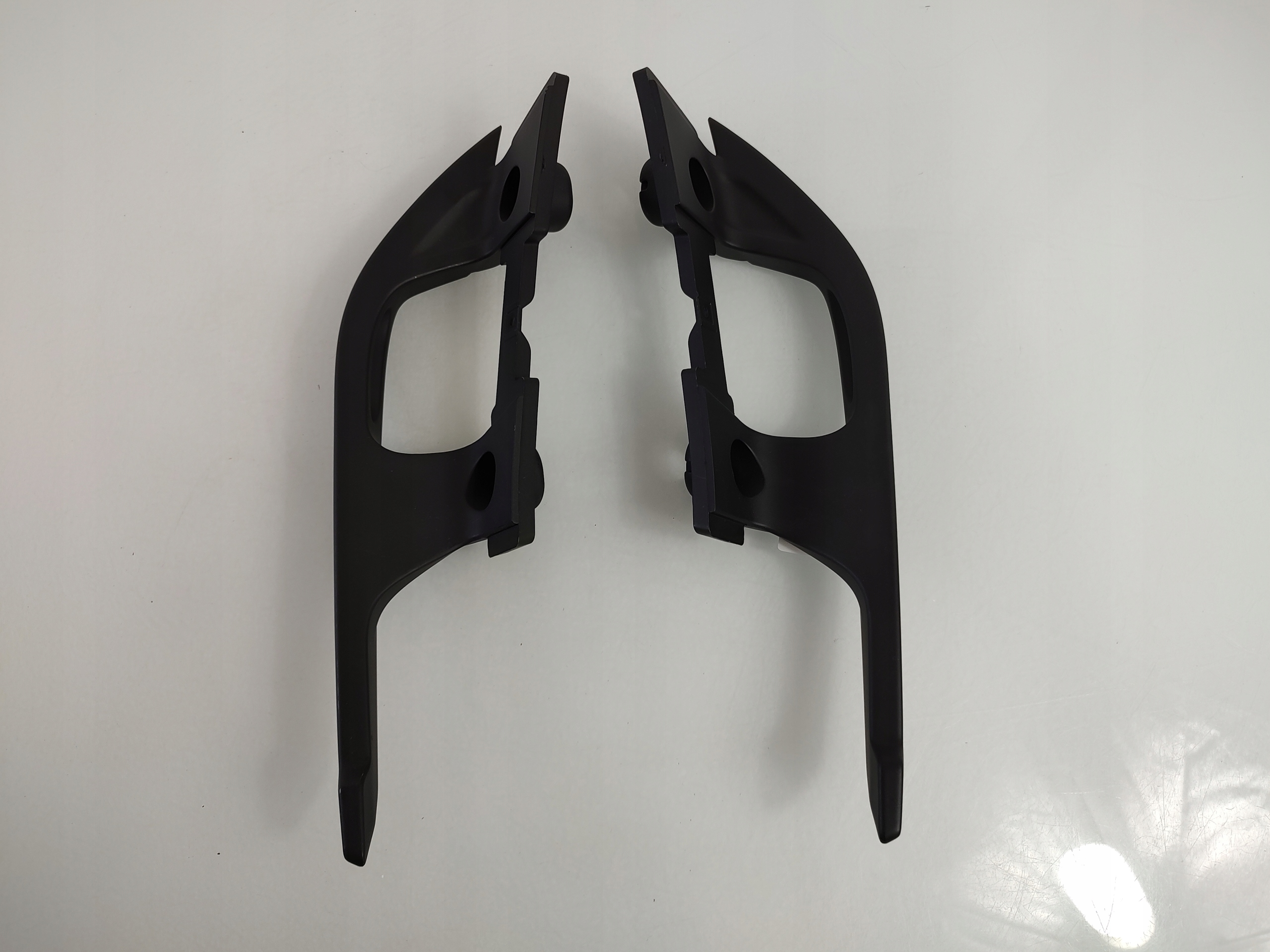 1SF474W - G332 YAMAHA X-MAX 125 250 ручка пассажирская ручка