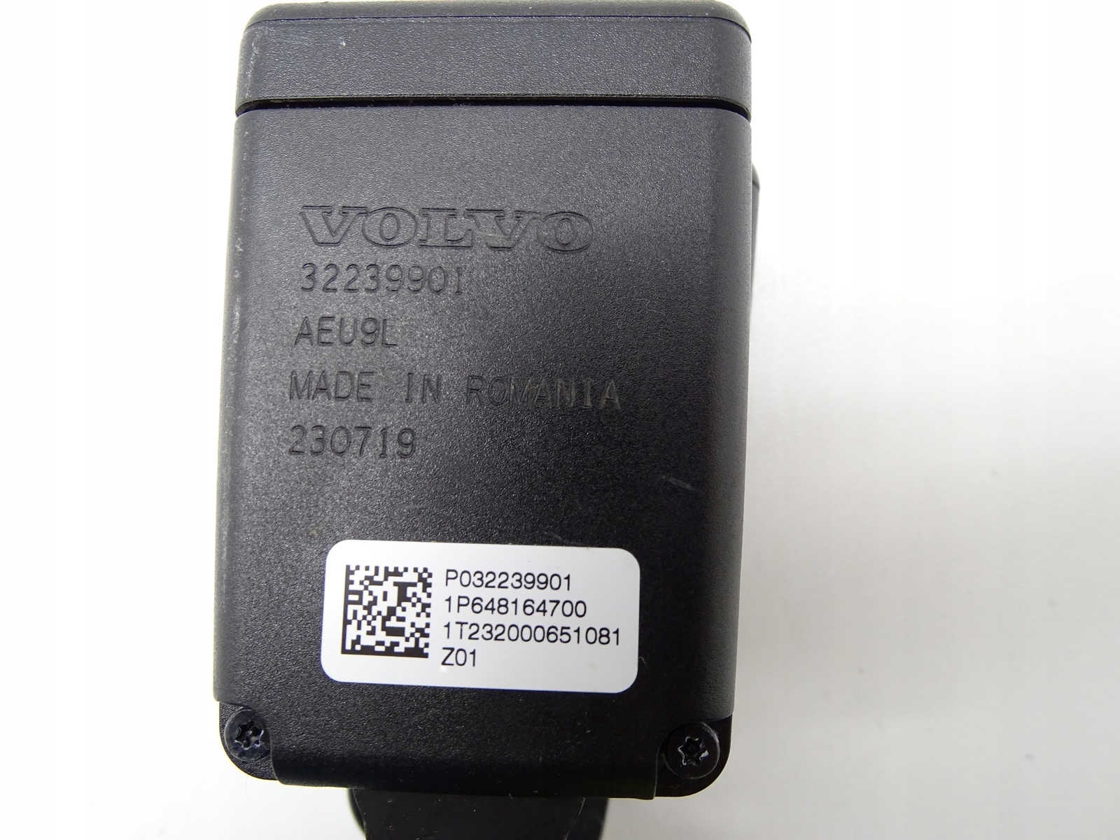 защелка ремня задний volvo XC40 32239901
