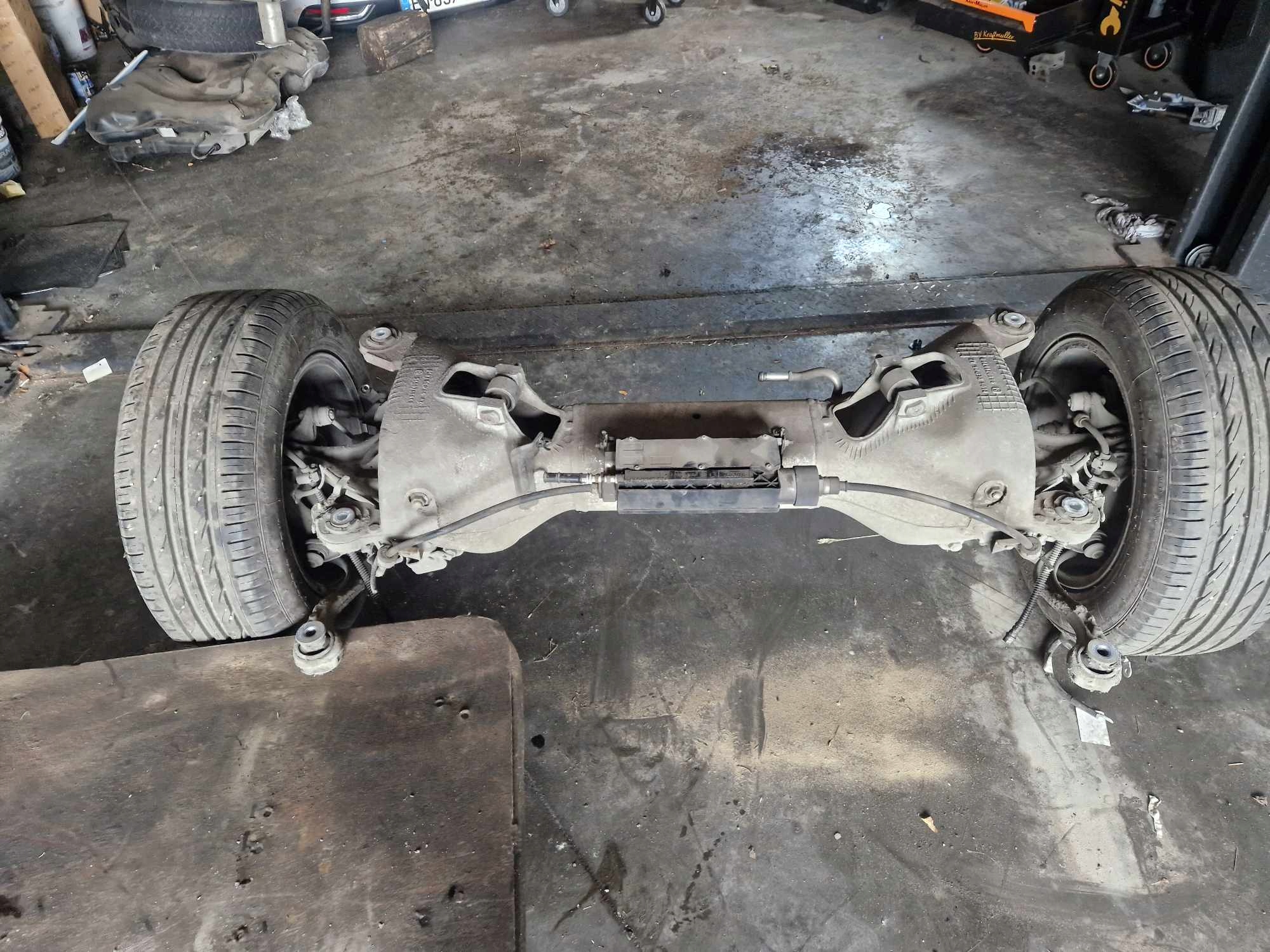 PEUGEOT 508 I BELKA ZAWIESZENIE TYLNE TYŁ