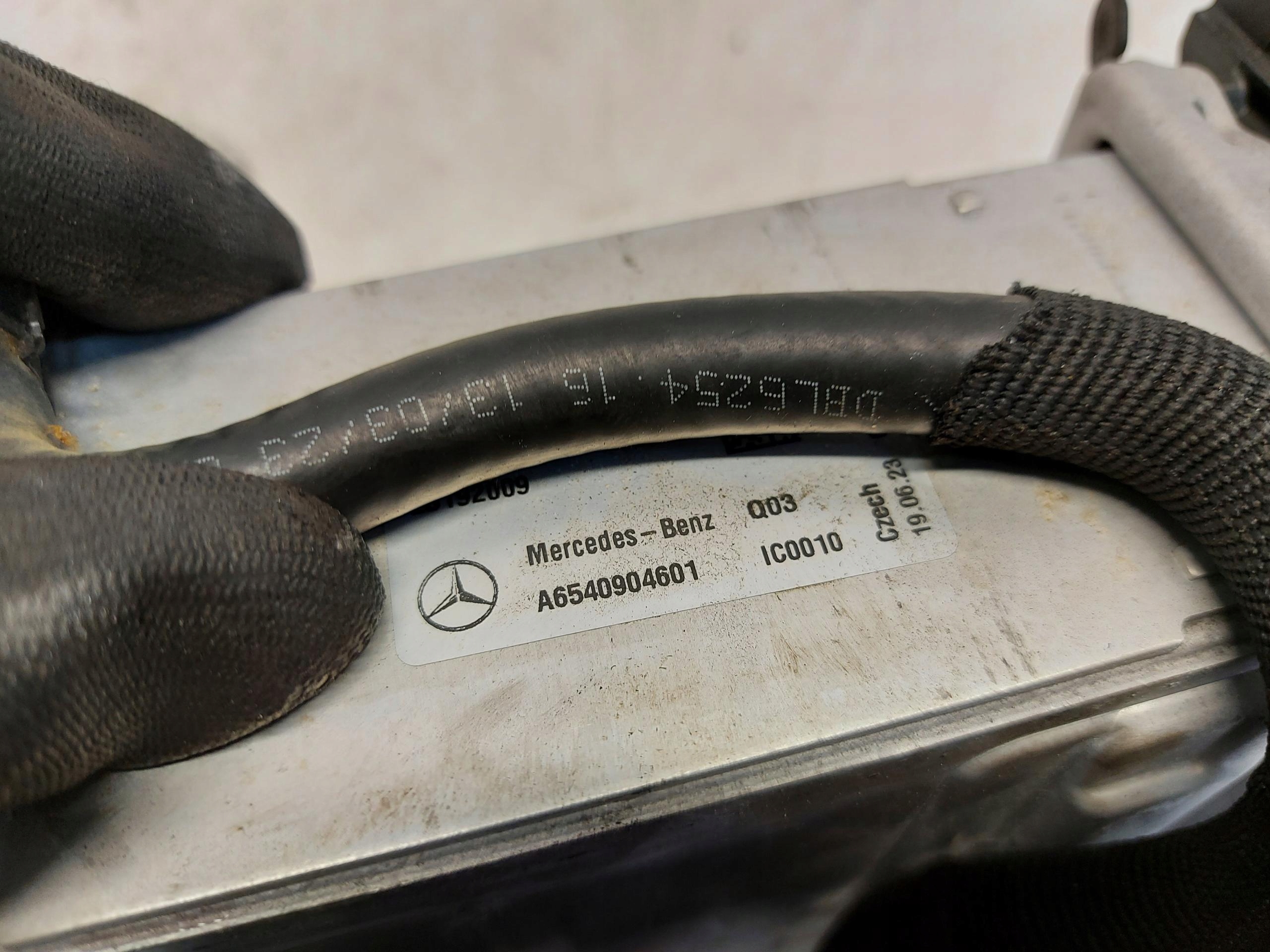 Mercedes W254 GLC 220d Kühler luft INTERCOOLER