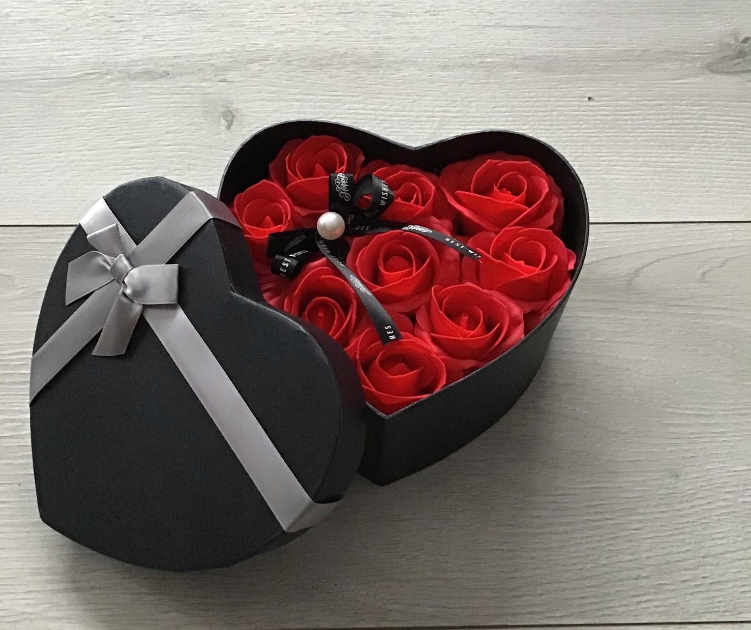 

Flower Box Pachnący Mydlany Bukiet Serce Róże Czer