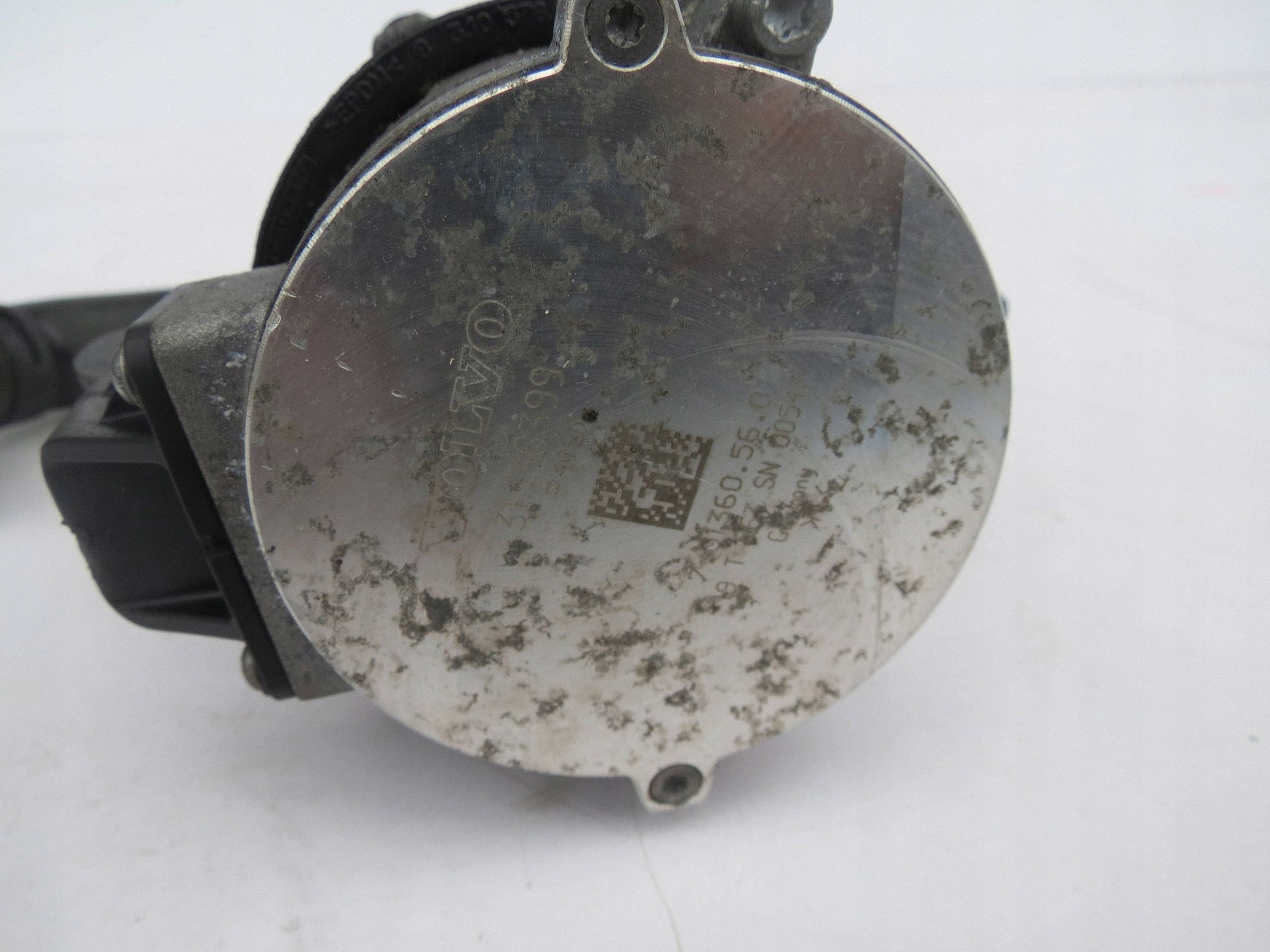 water pump VOLVO S90 V90 T8 HYBRYDA 31338399
