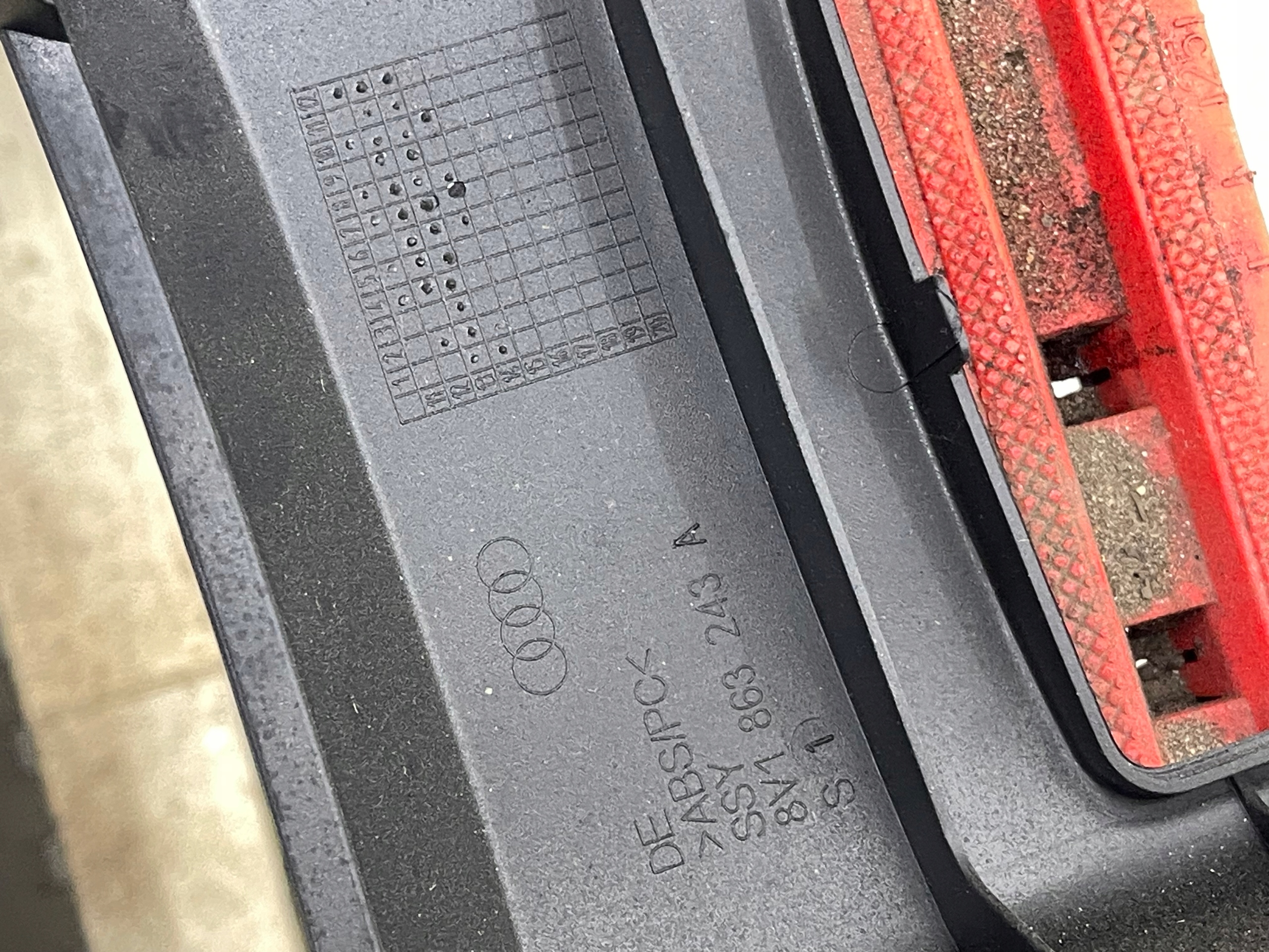 Audi A3 S3 8V седан тунель середина 8V1863241