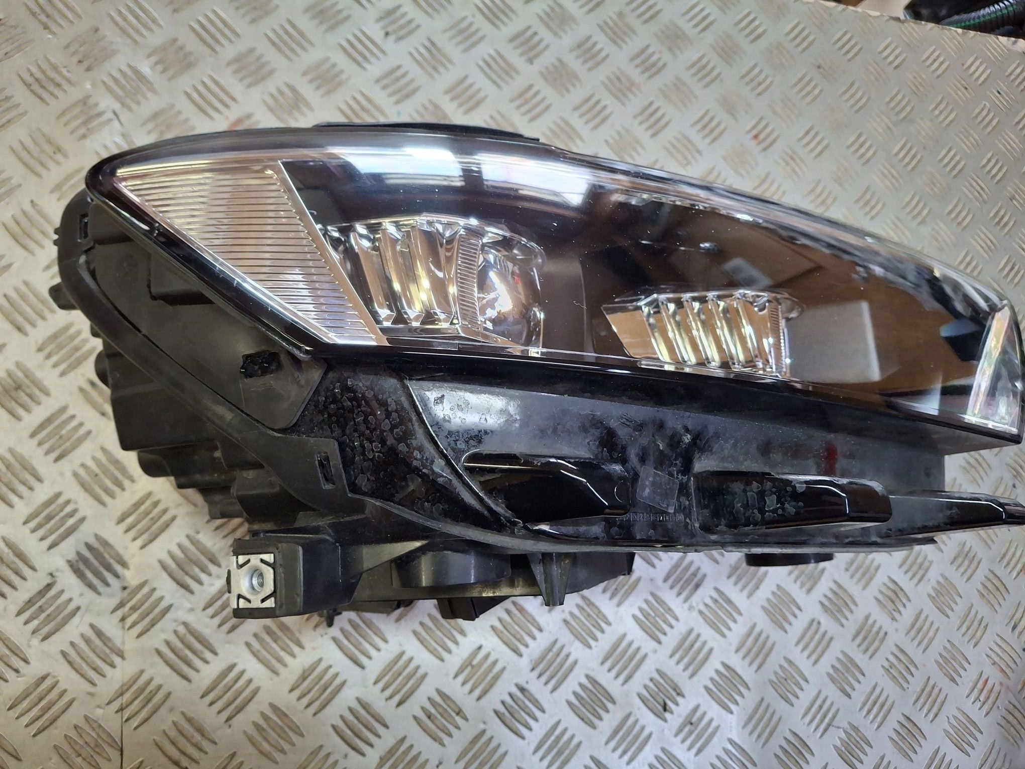 light right front FULL LED VW T-ROC 2017R->
