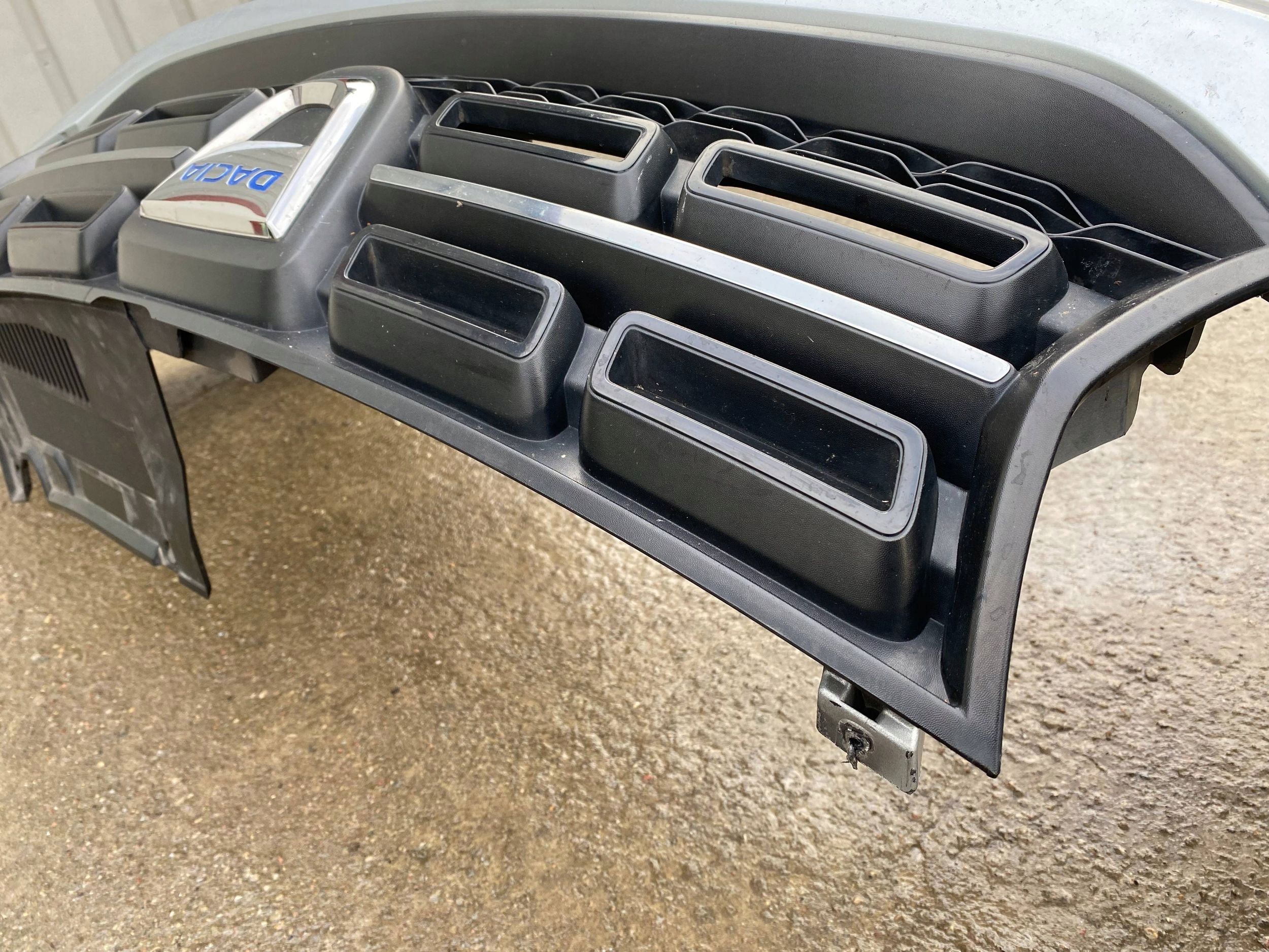 DACIA SANDERO II LIFT bumper front front SKORUPA