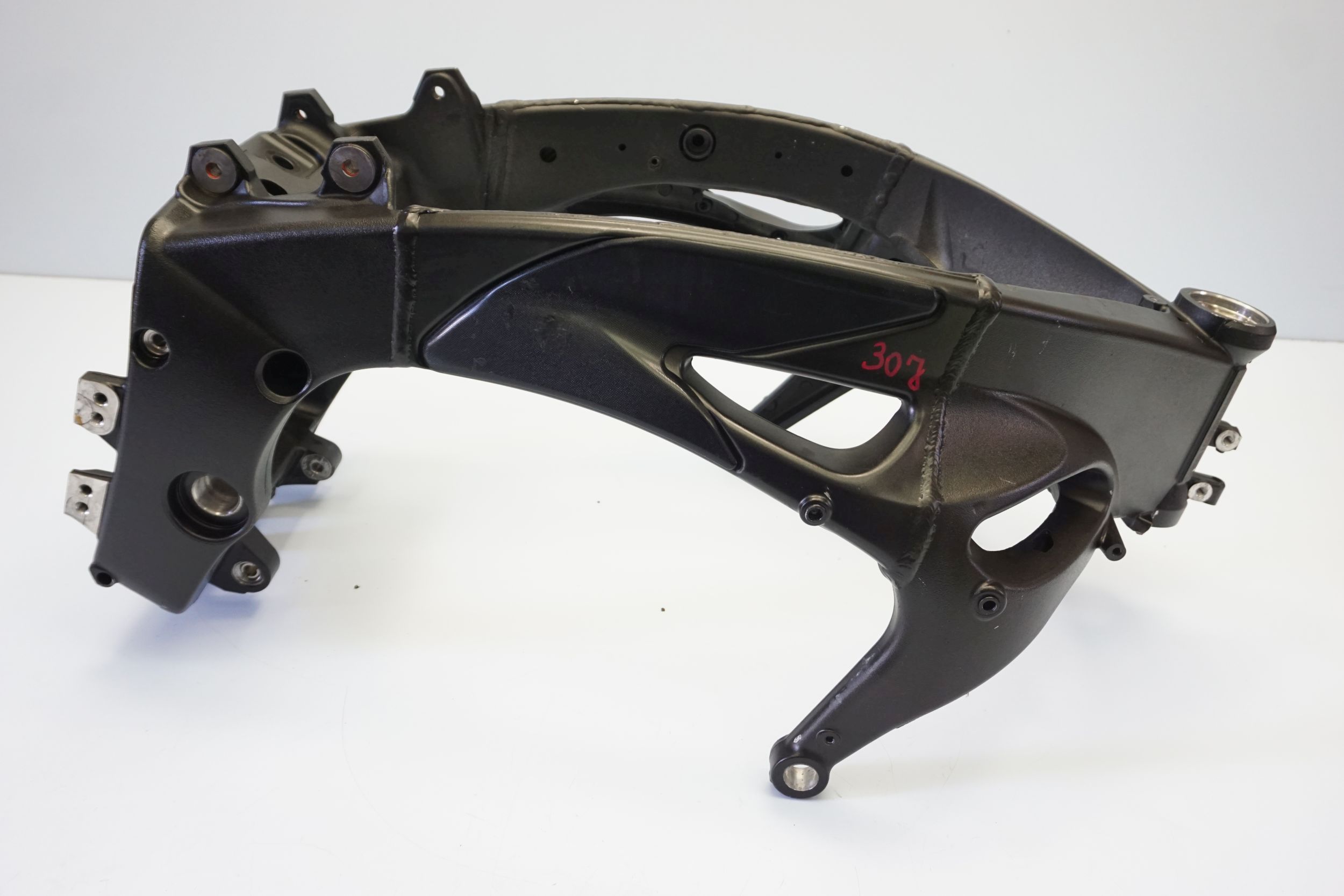 1740560311775564 - Yamaha YZF-R1 RN22 09-15 рама 2013 + документи