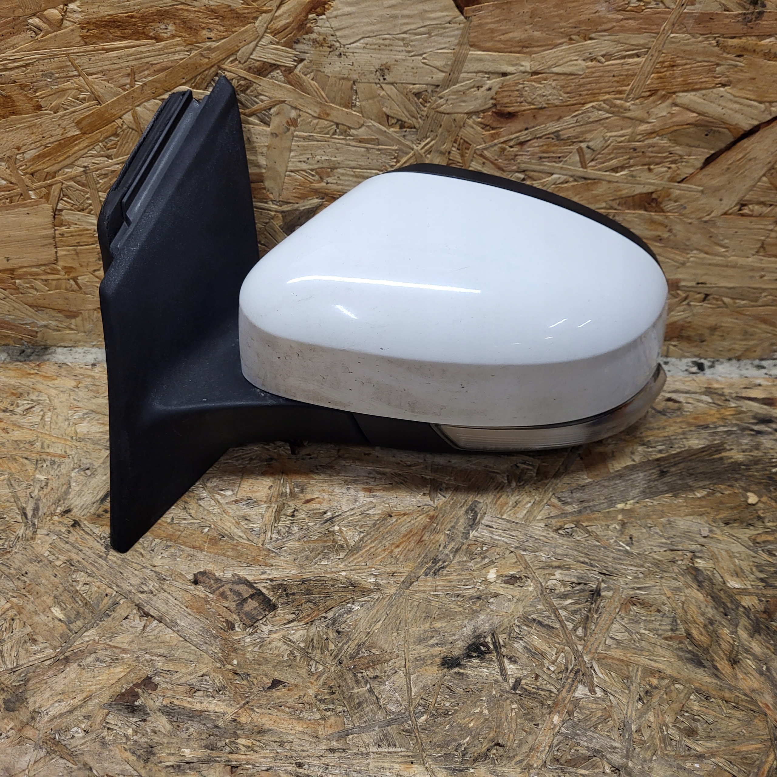 FORD FOCUS MK3 11-18r KOMBI HB 5PIN mirror electrics left BIALE 5F 5B