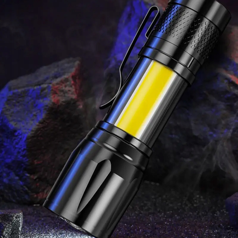 LATARKA TAKTYCZNA LED ZOOM KIESZONKOWA AKUMULATOROWA Z KIPSEM USB + ETUI Rodzaj klasyczna