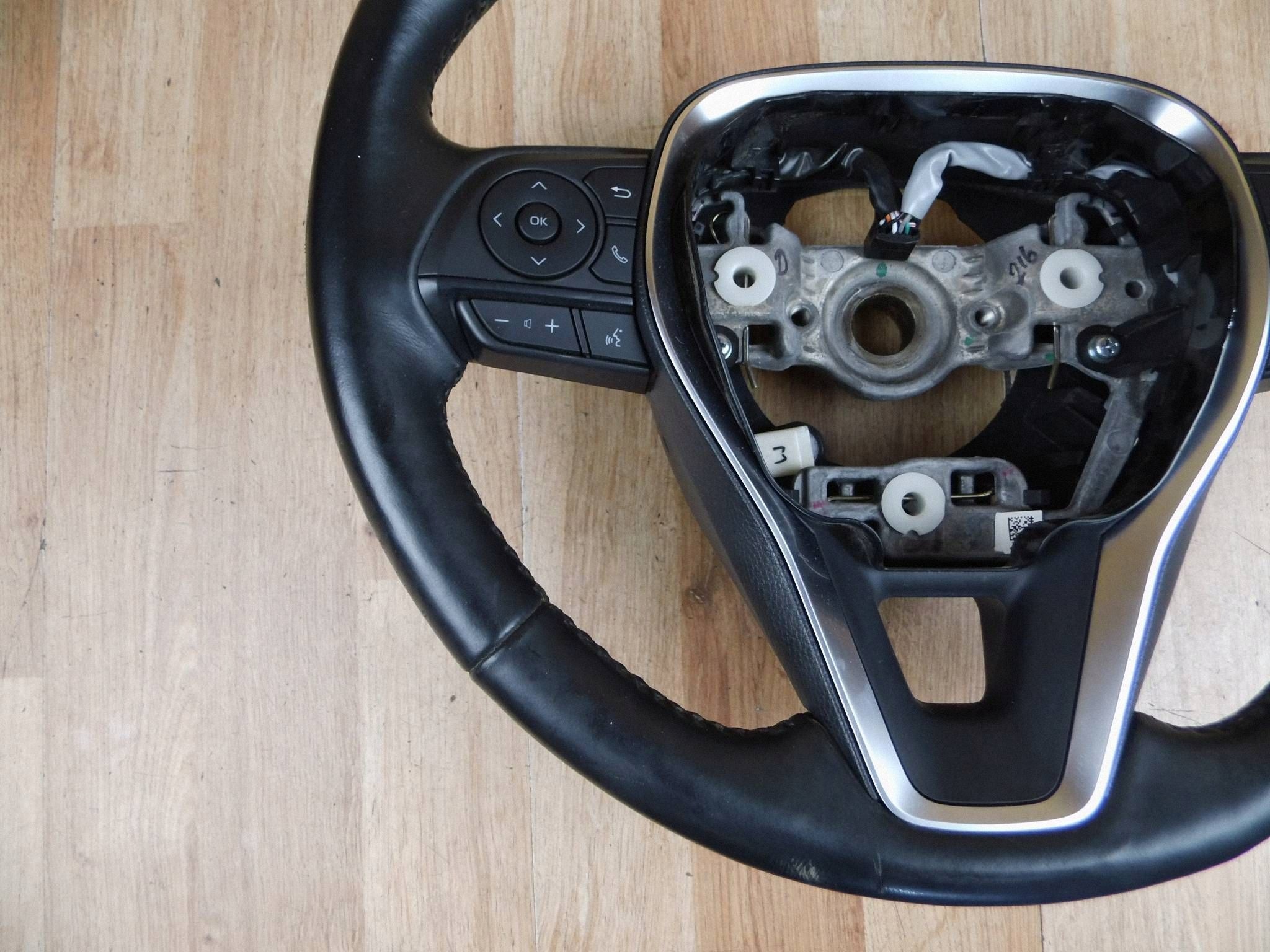 Toyota Corolla E21 2018-2023 steering wheel, heated heated
